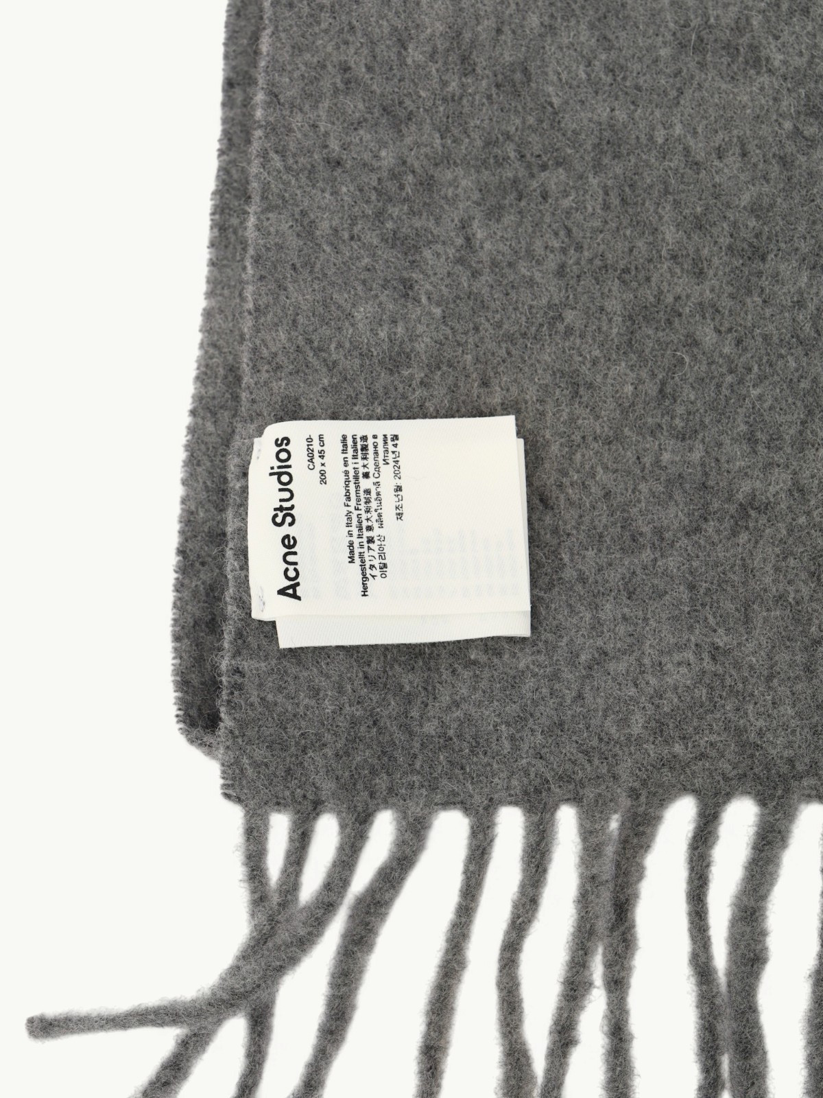 Acne Studios   5