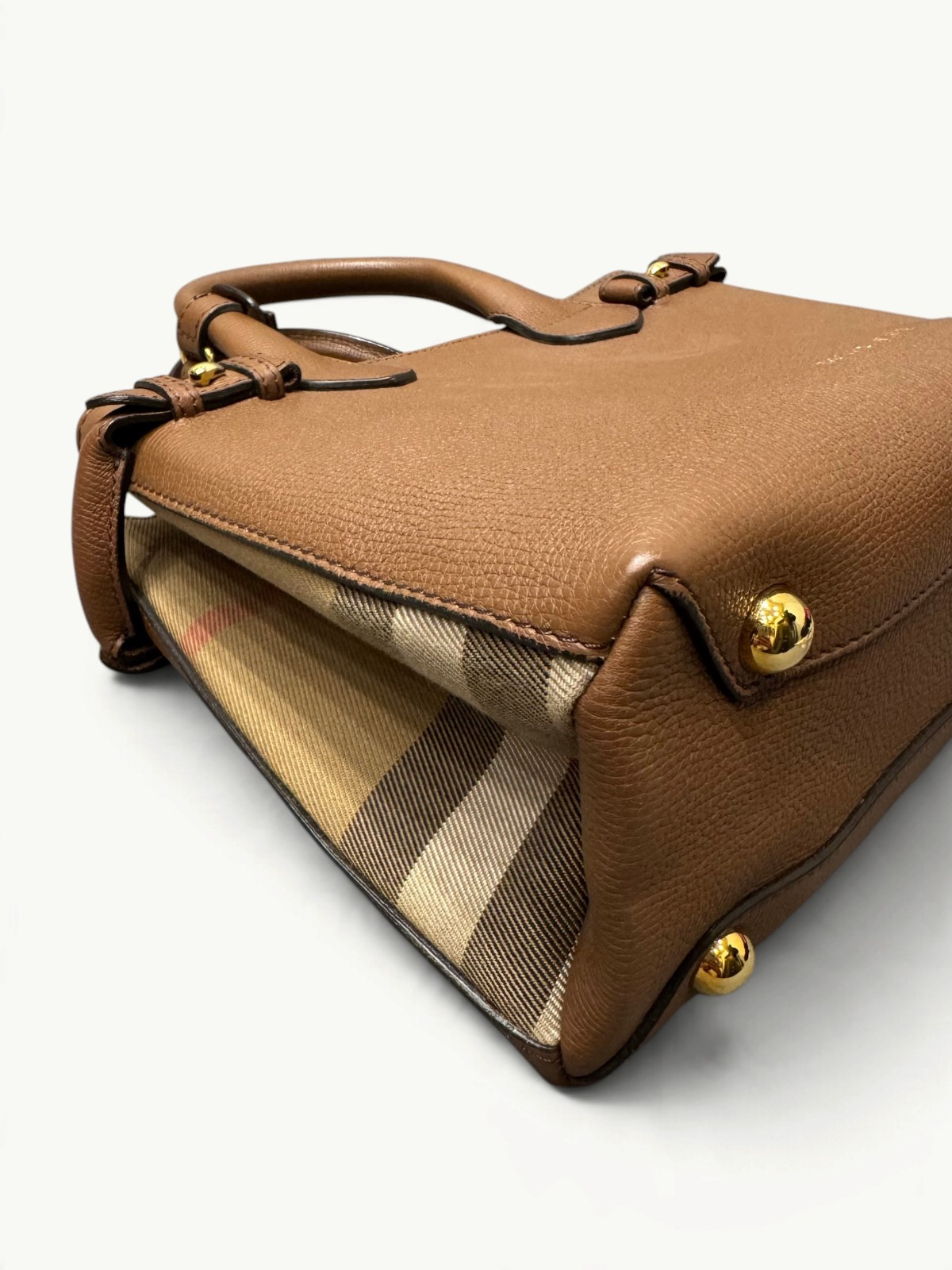 Burberry Banner  5