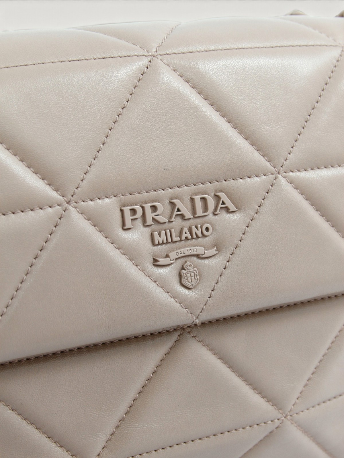 Prada Spectrum  5