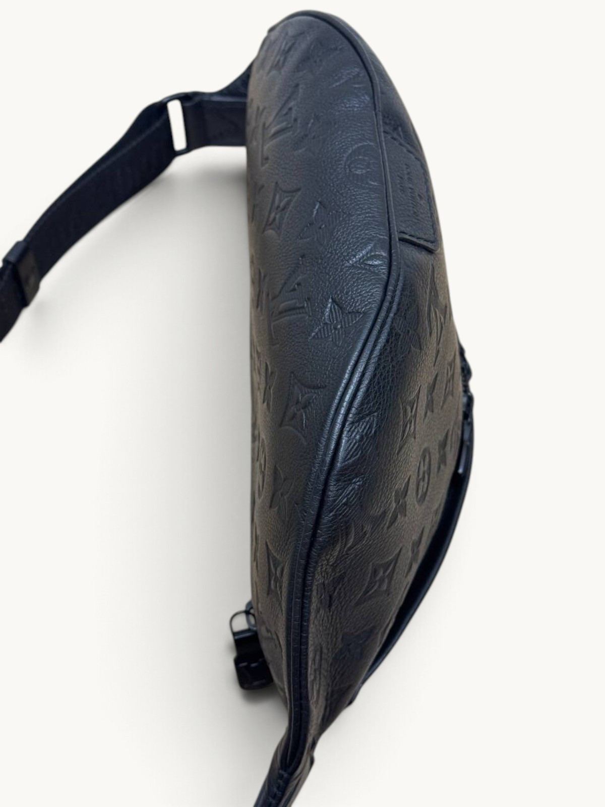 Louis Vuitton Discovery  5