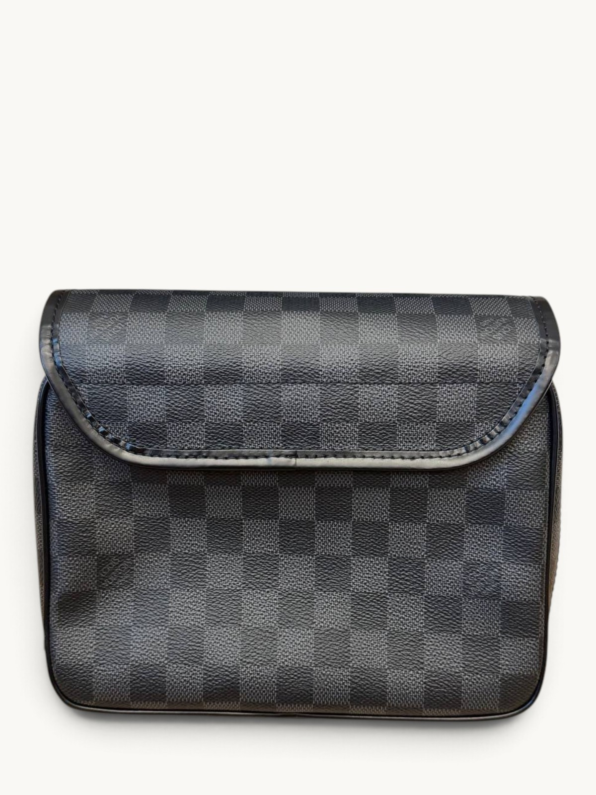 Louis Vuitton Toiletry  2