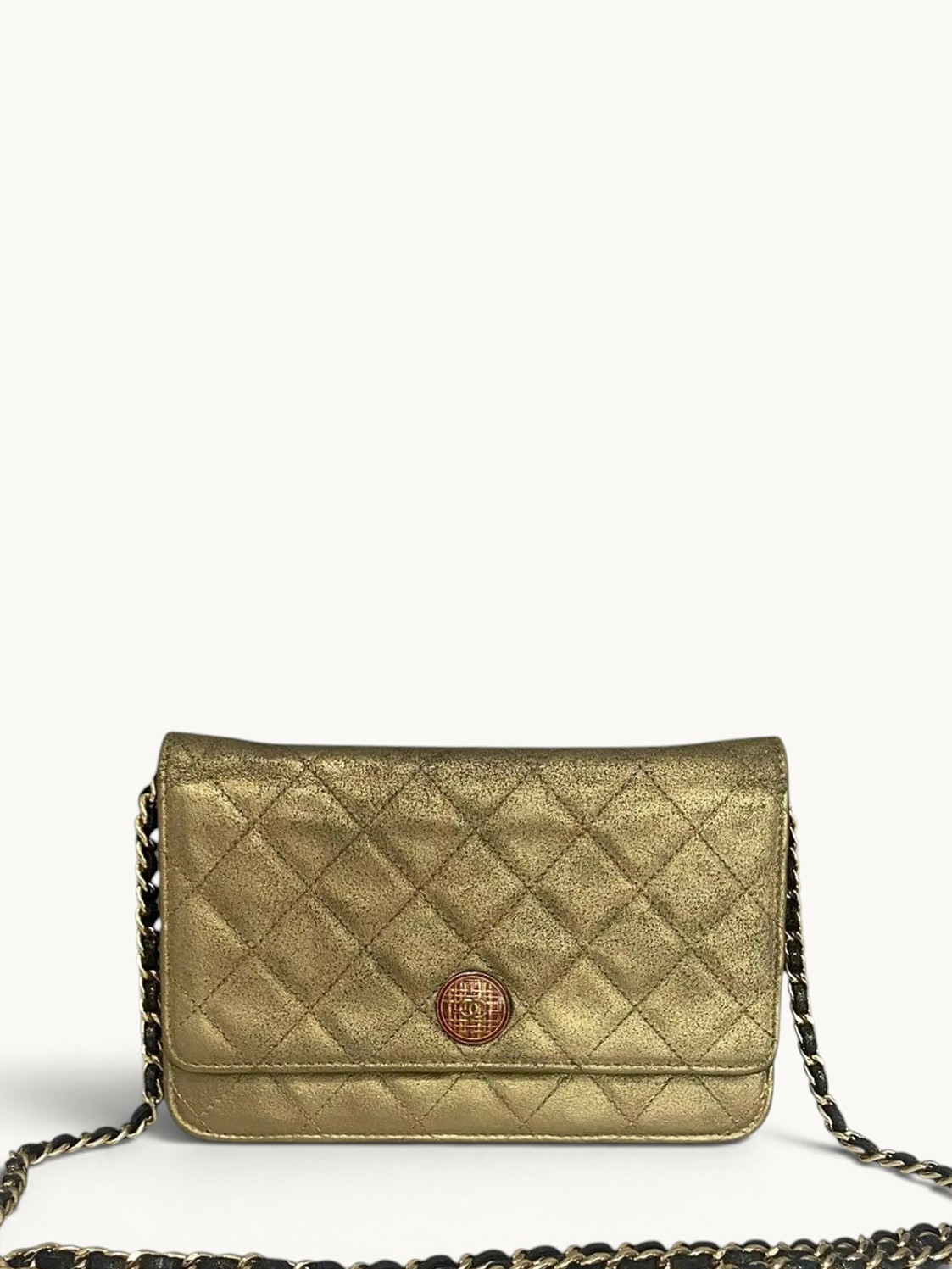Chanel WOC 