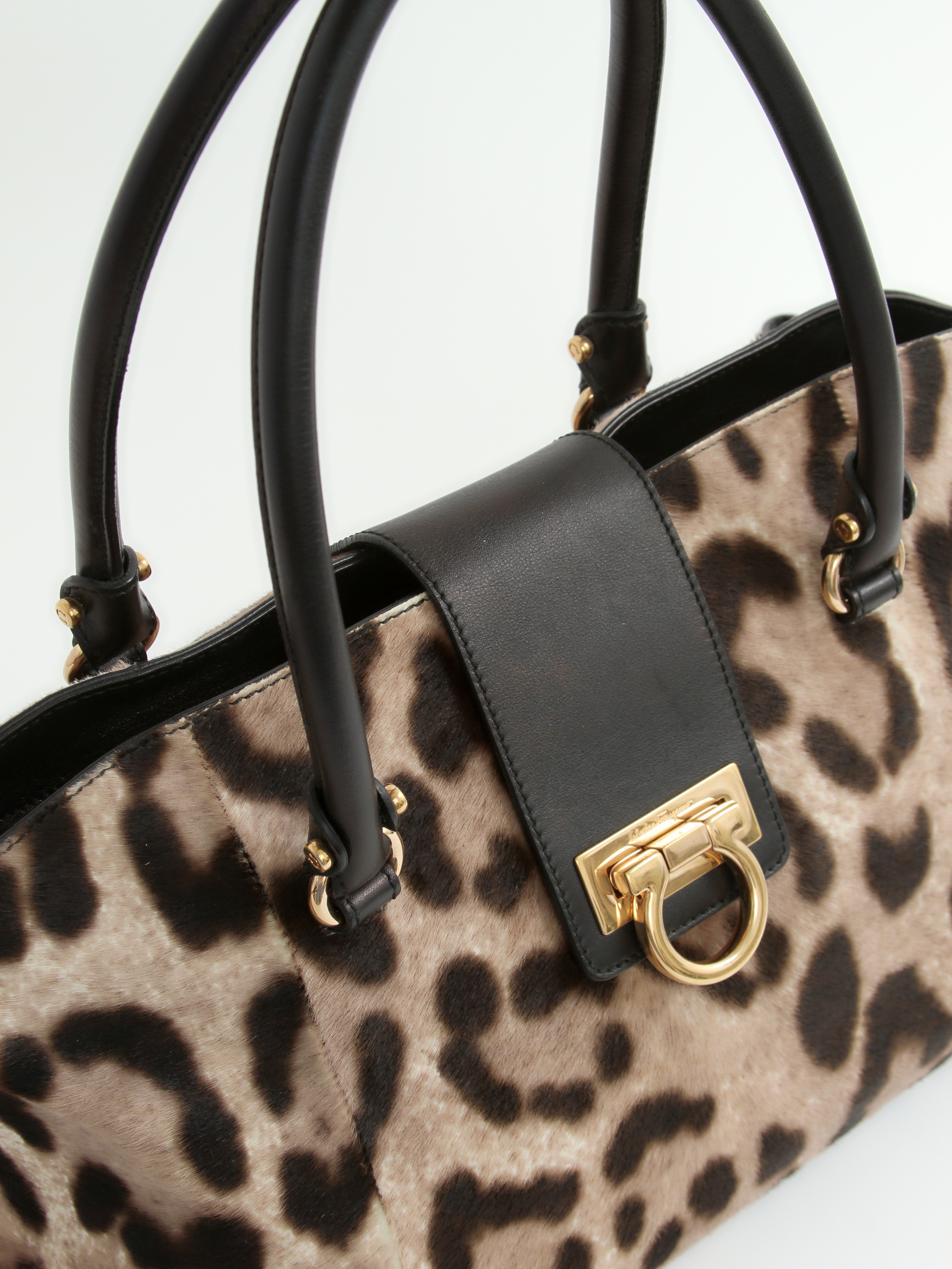 Salvatore Ferragamo Sofia 5