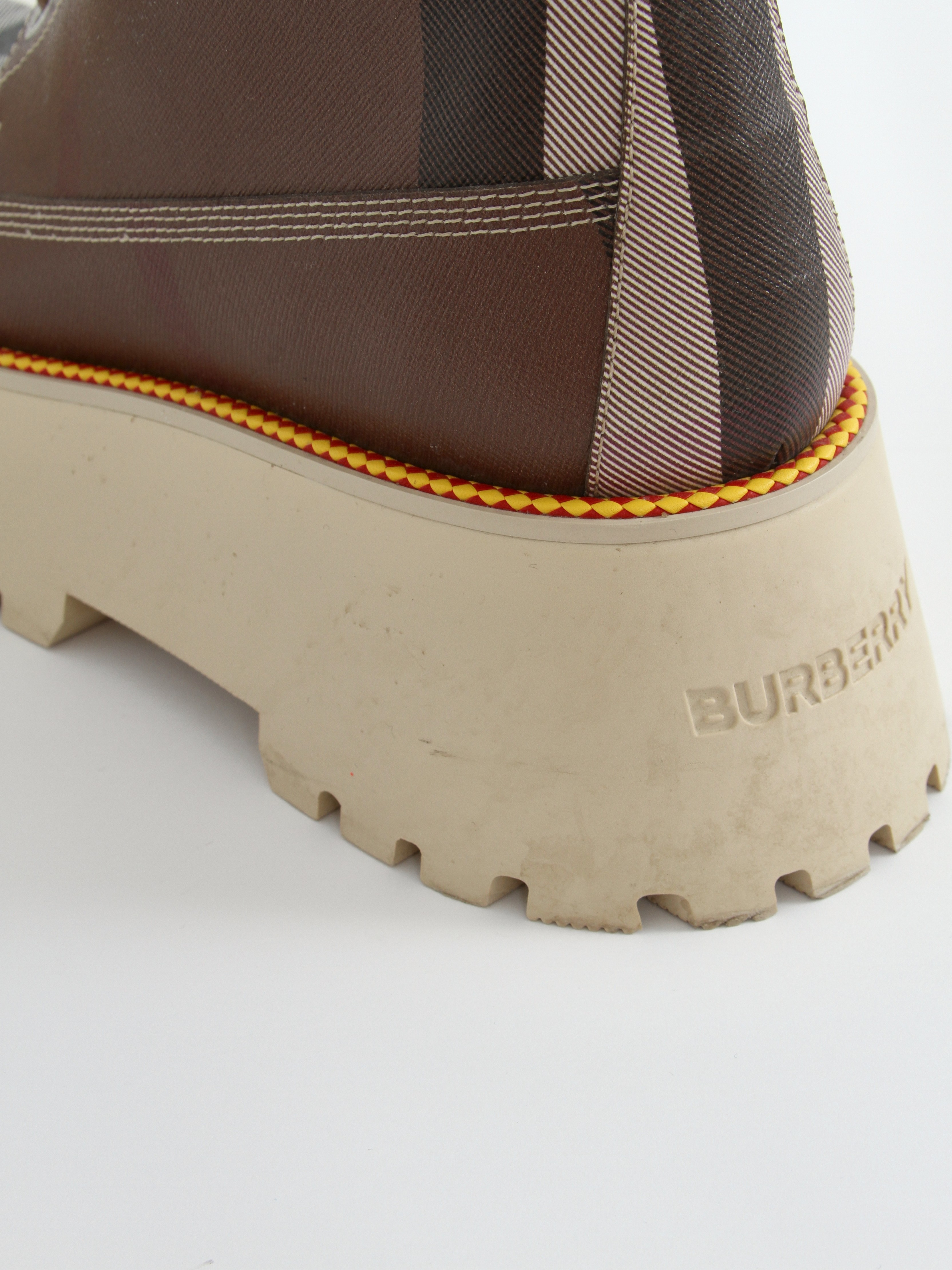 Burberry 39,5 9