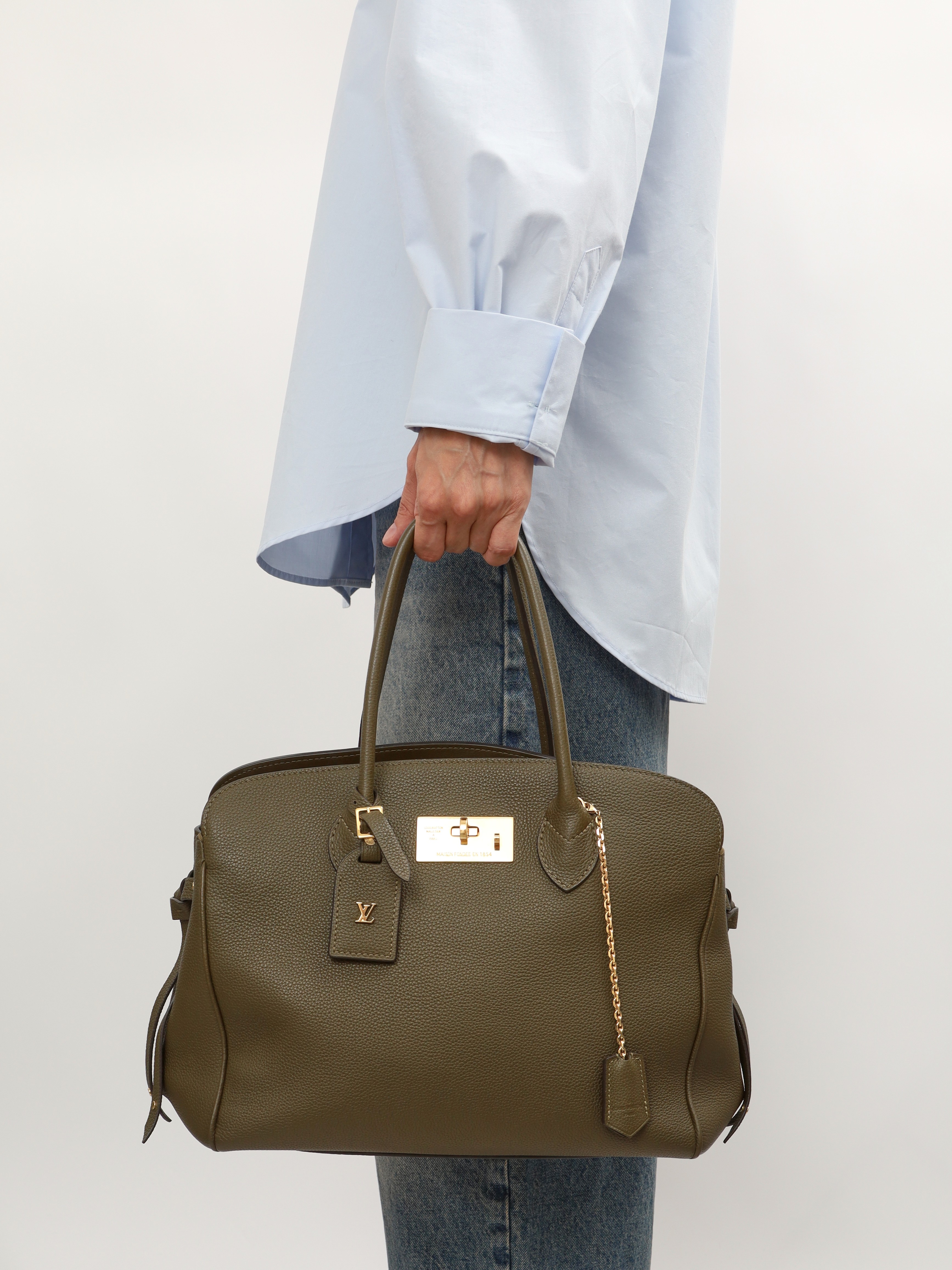 Louis Vuitton Milla  2