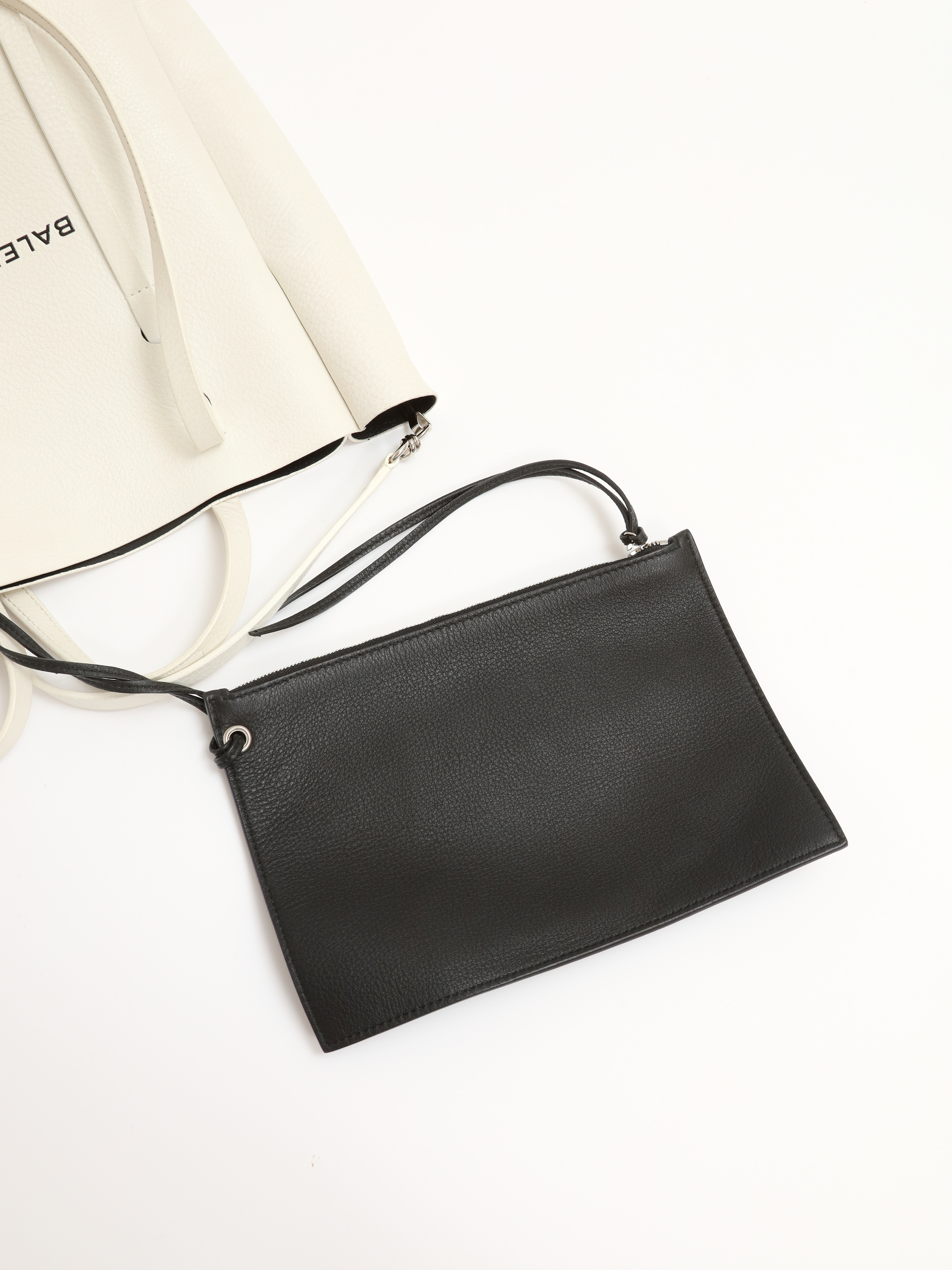 Сумки Balenciaga Everyday изображение #16