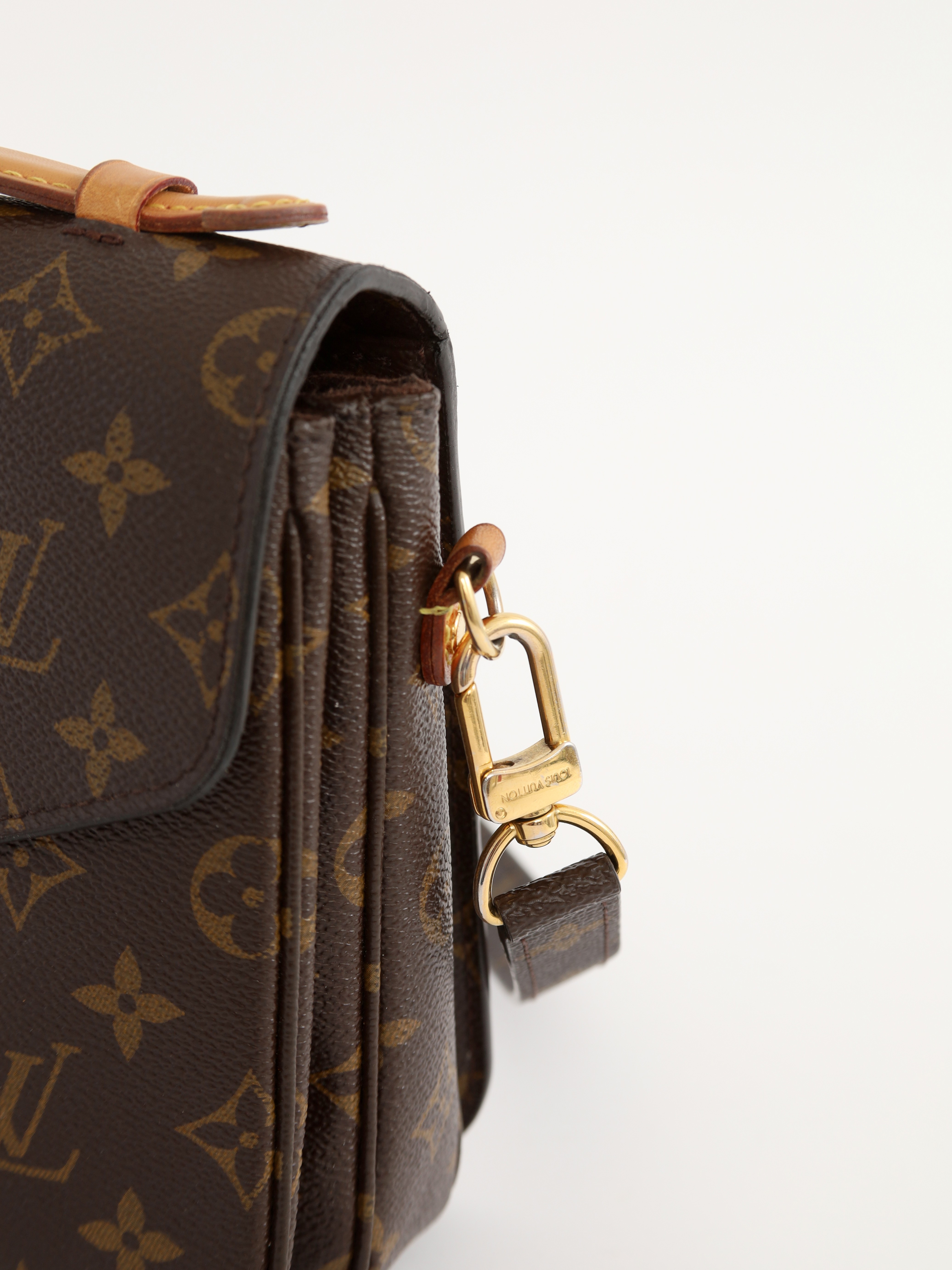 Louis Vuitton Pochette Metis  7
