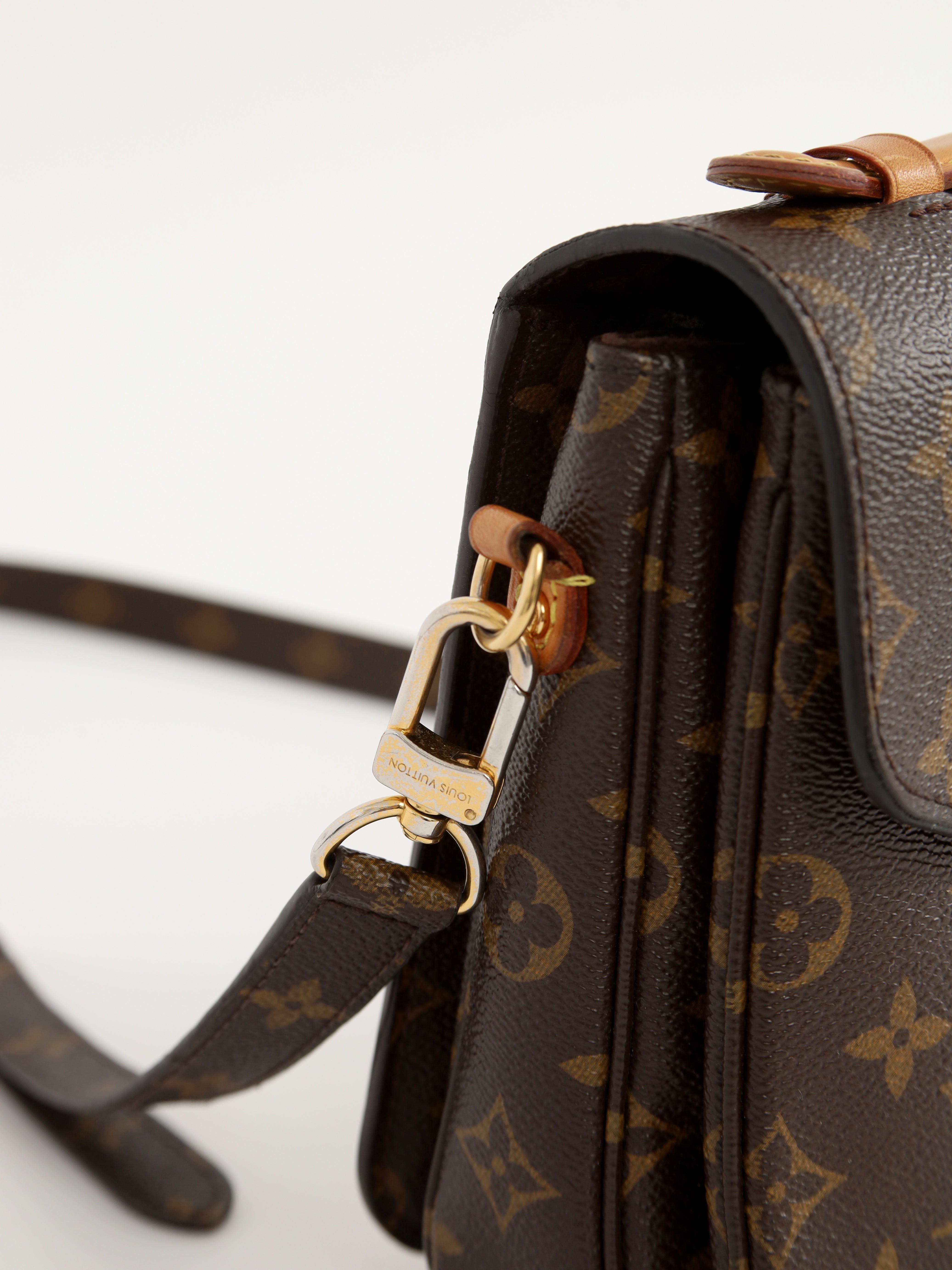 Louis Vuitton Pochette Metis  6