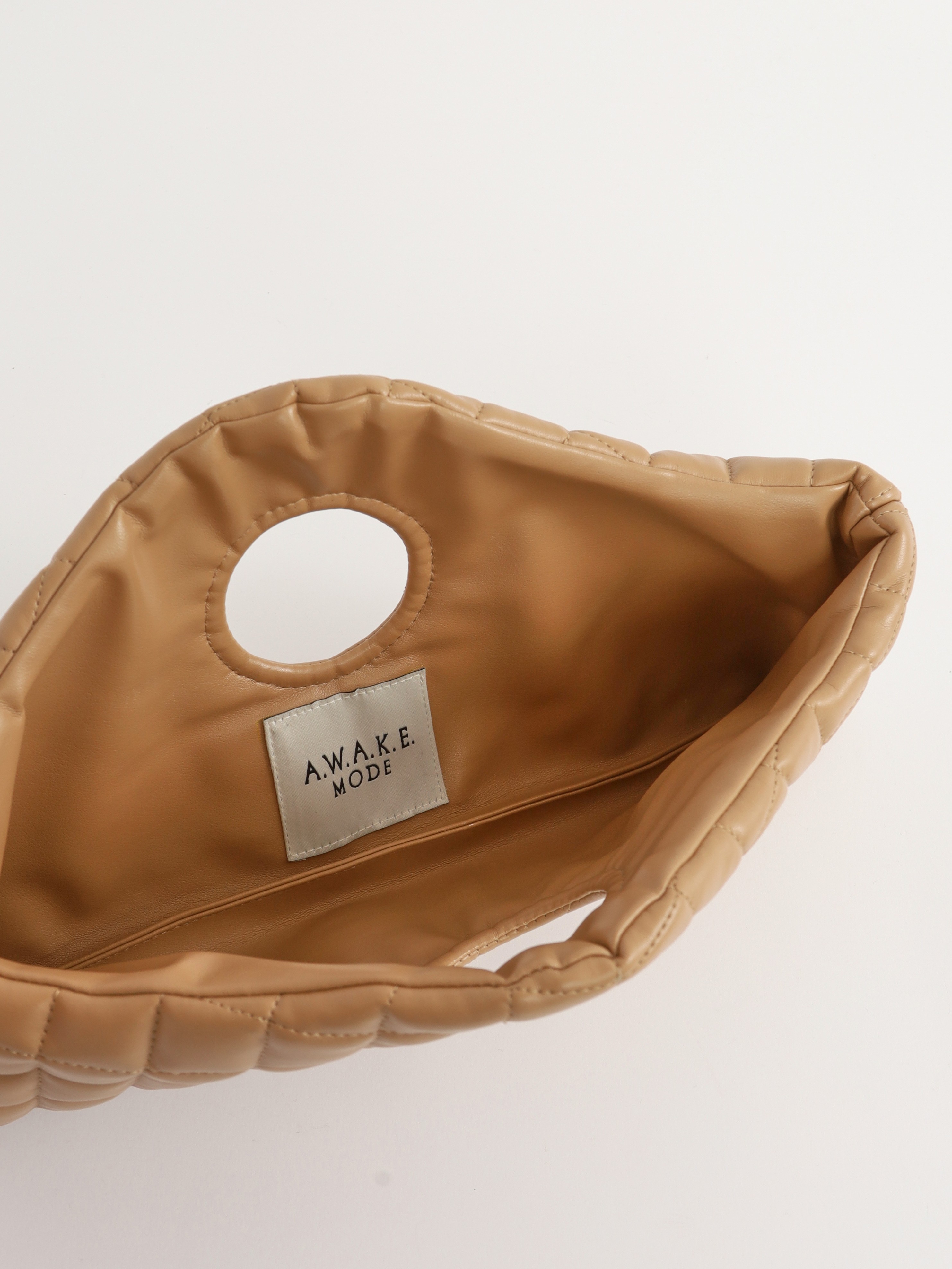 A.W.A.K.E. MODE Liv 7