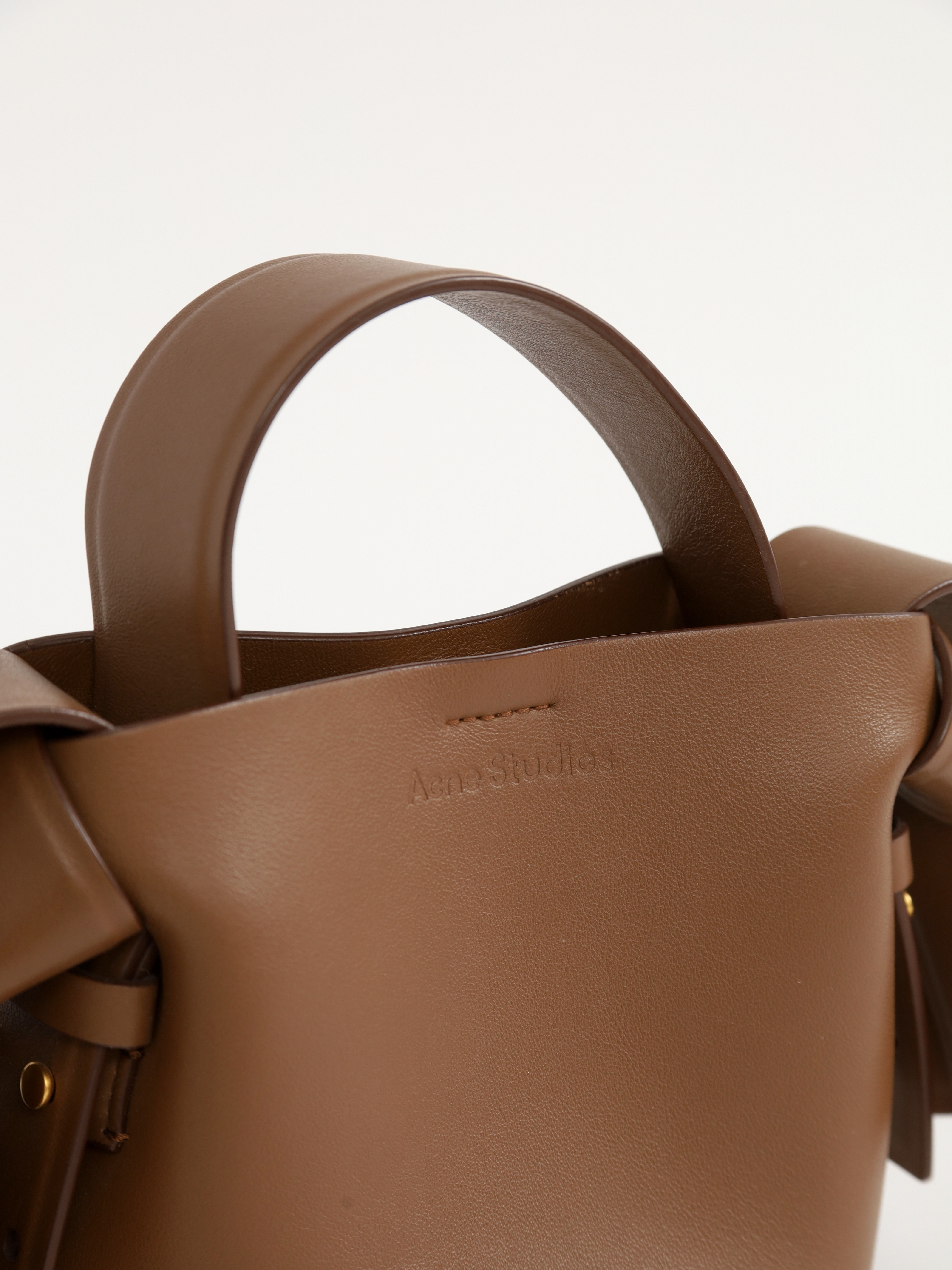 Acne Studios Musubi  8