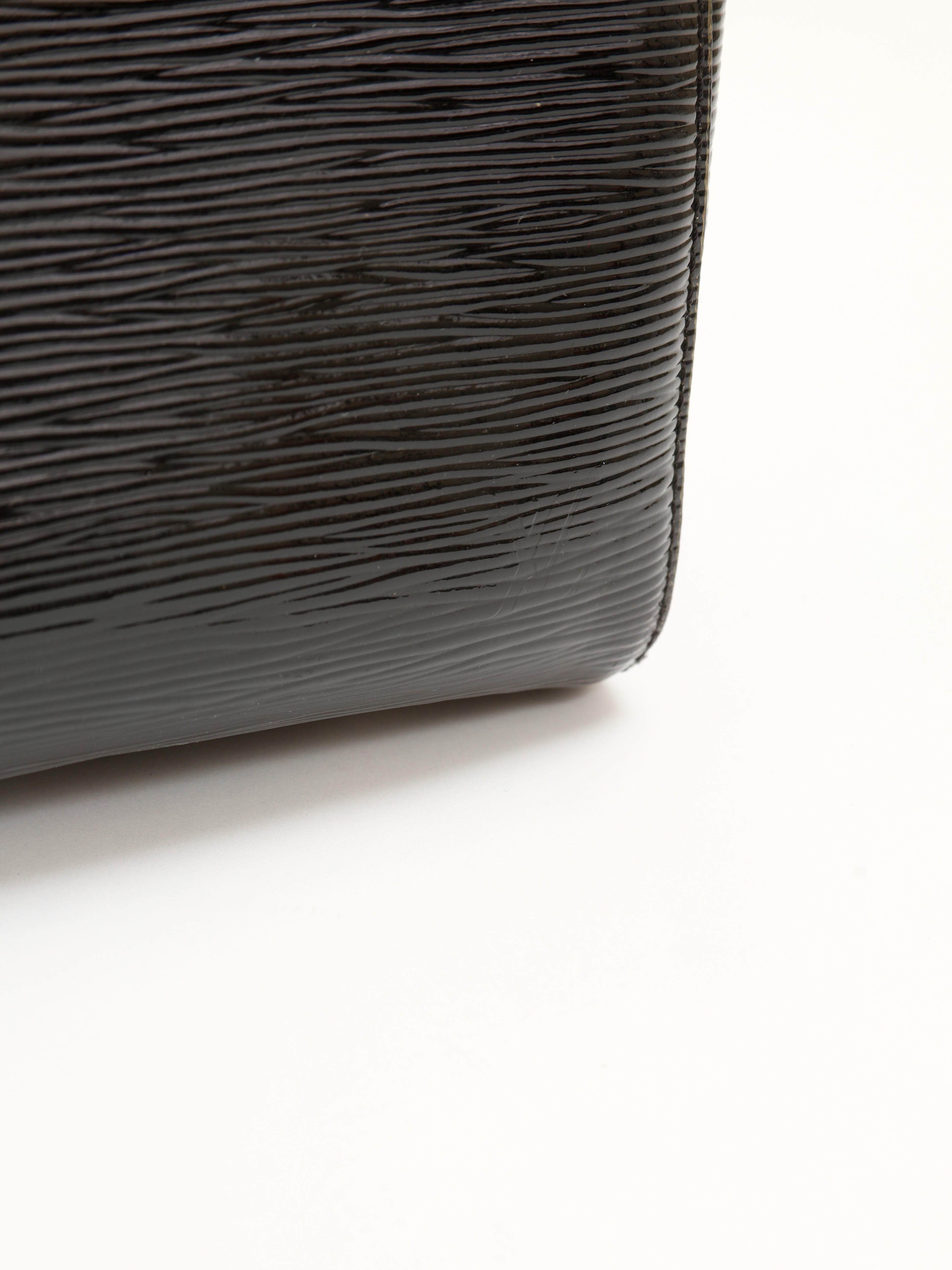 Louis Vuitton Brea 5