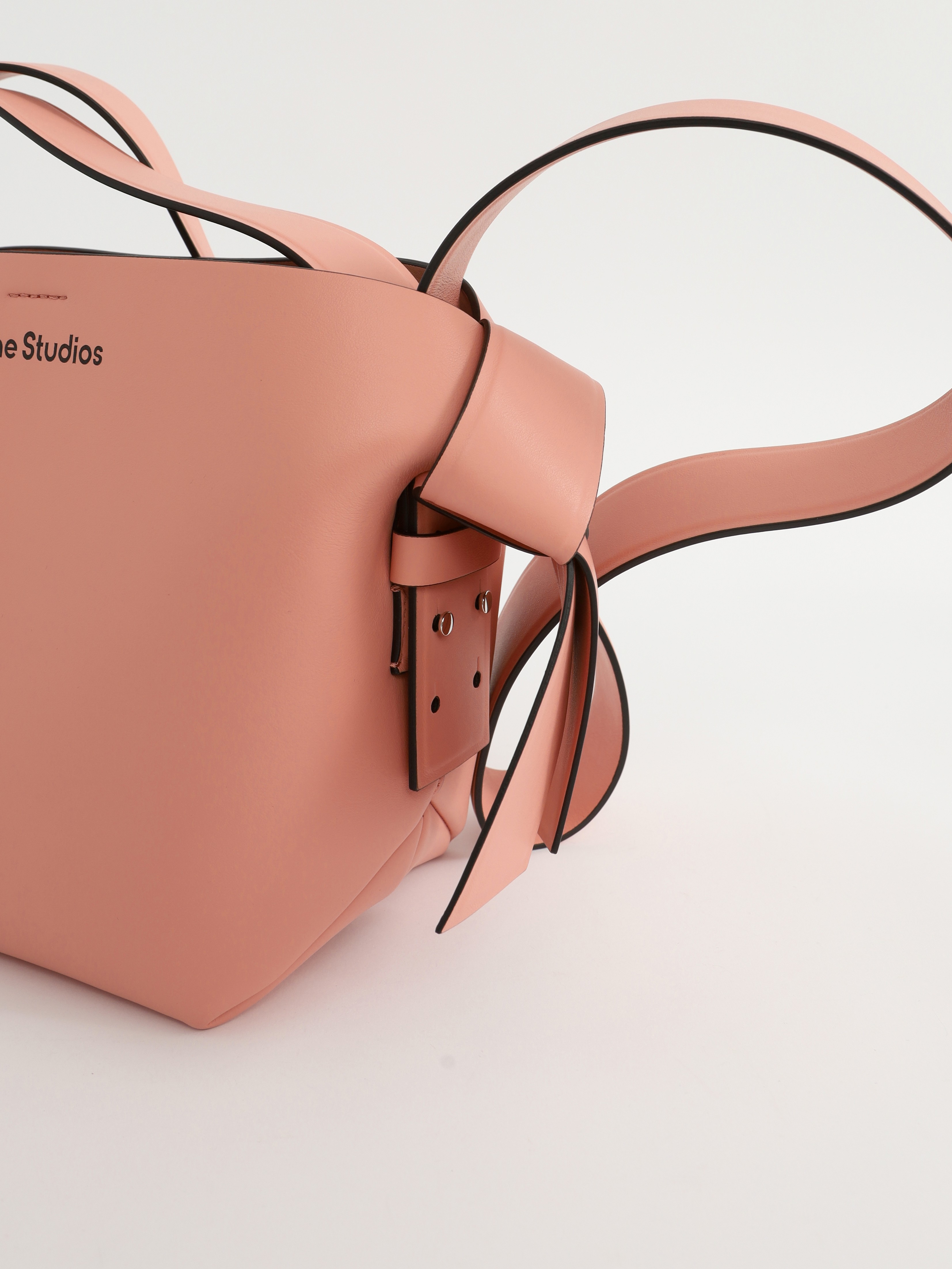 Сумки Acne Studios Musubi изображение #9