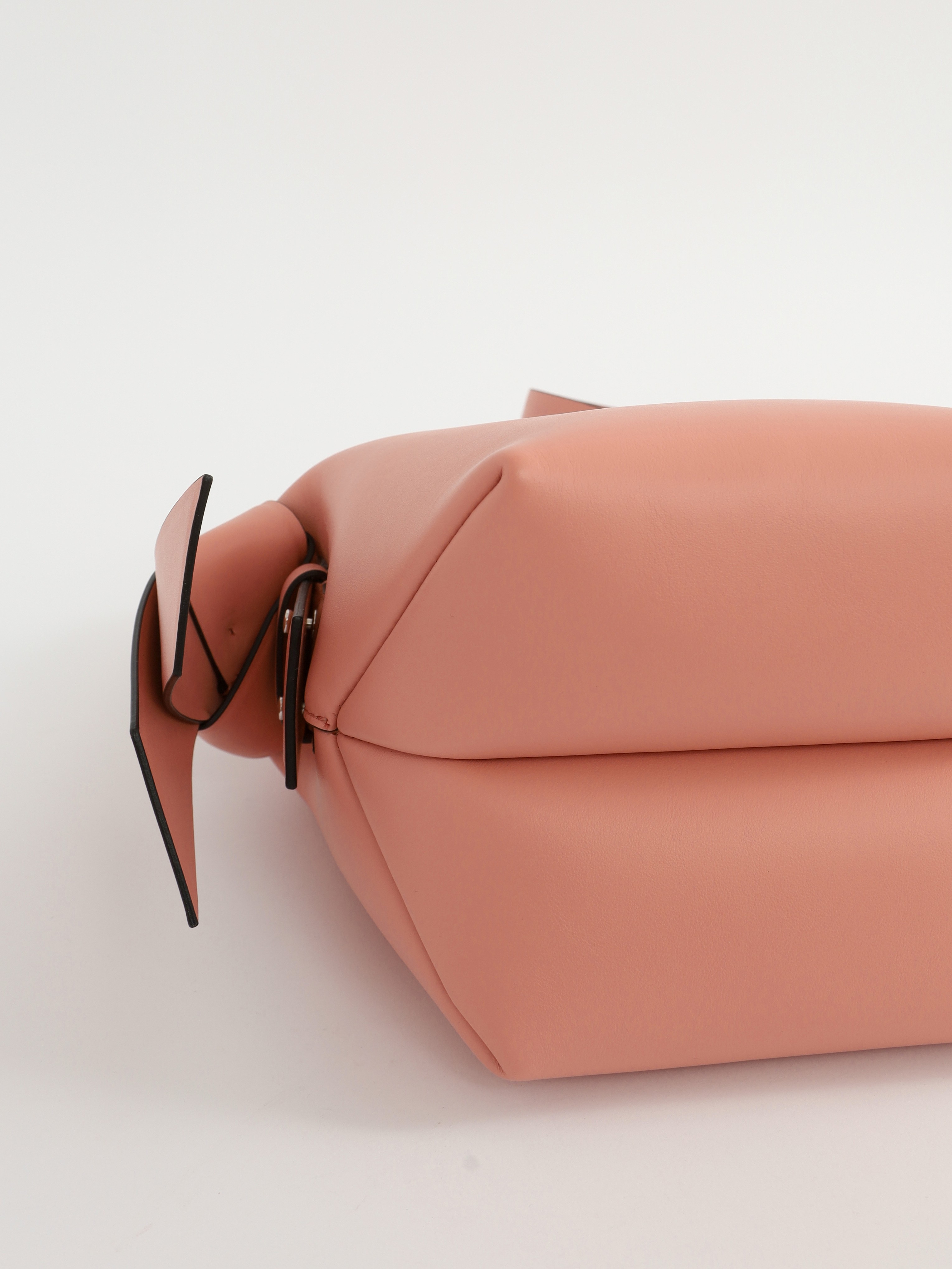 Сумки Acne Studios Musubi изображение #8