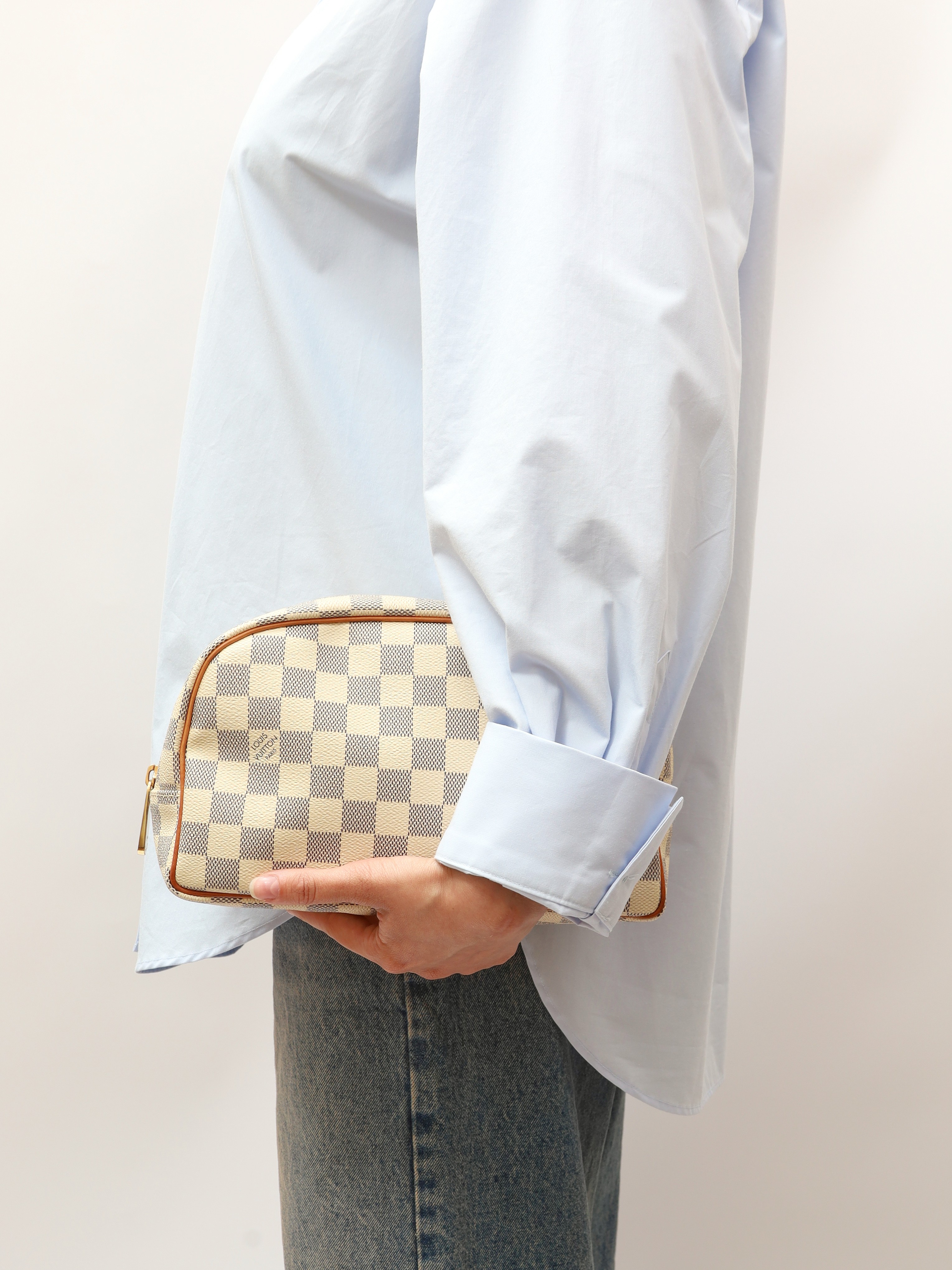 Louis Vuitton Case  2