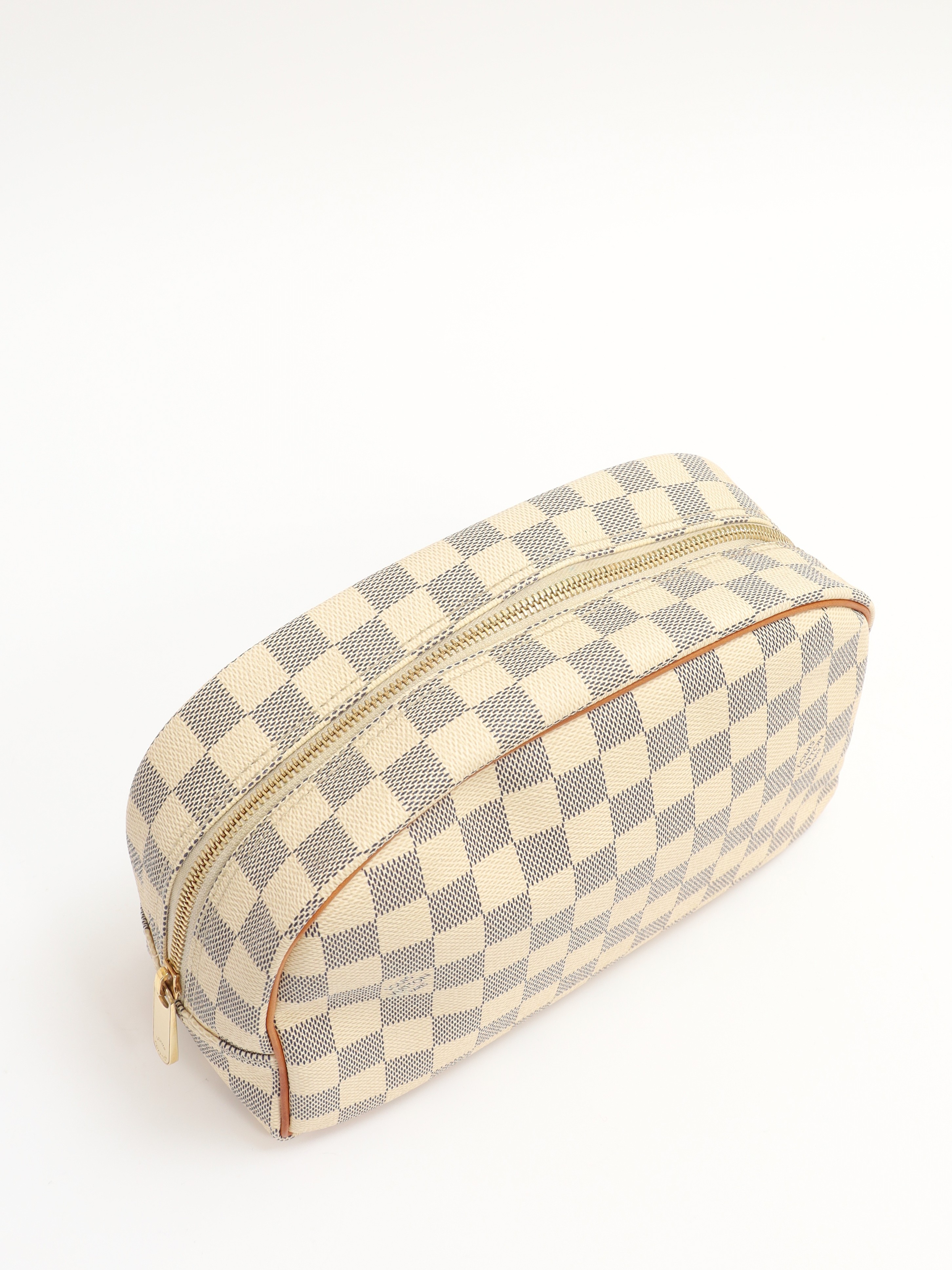 Louis Vuitton Case  5