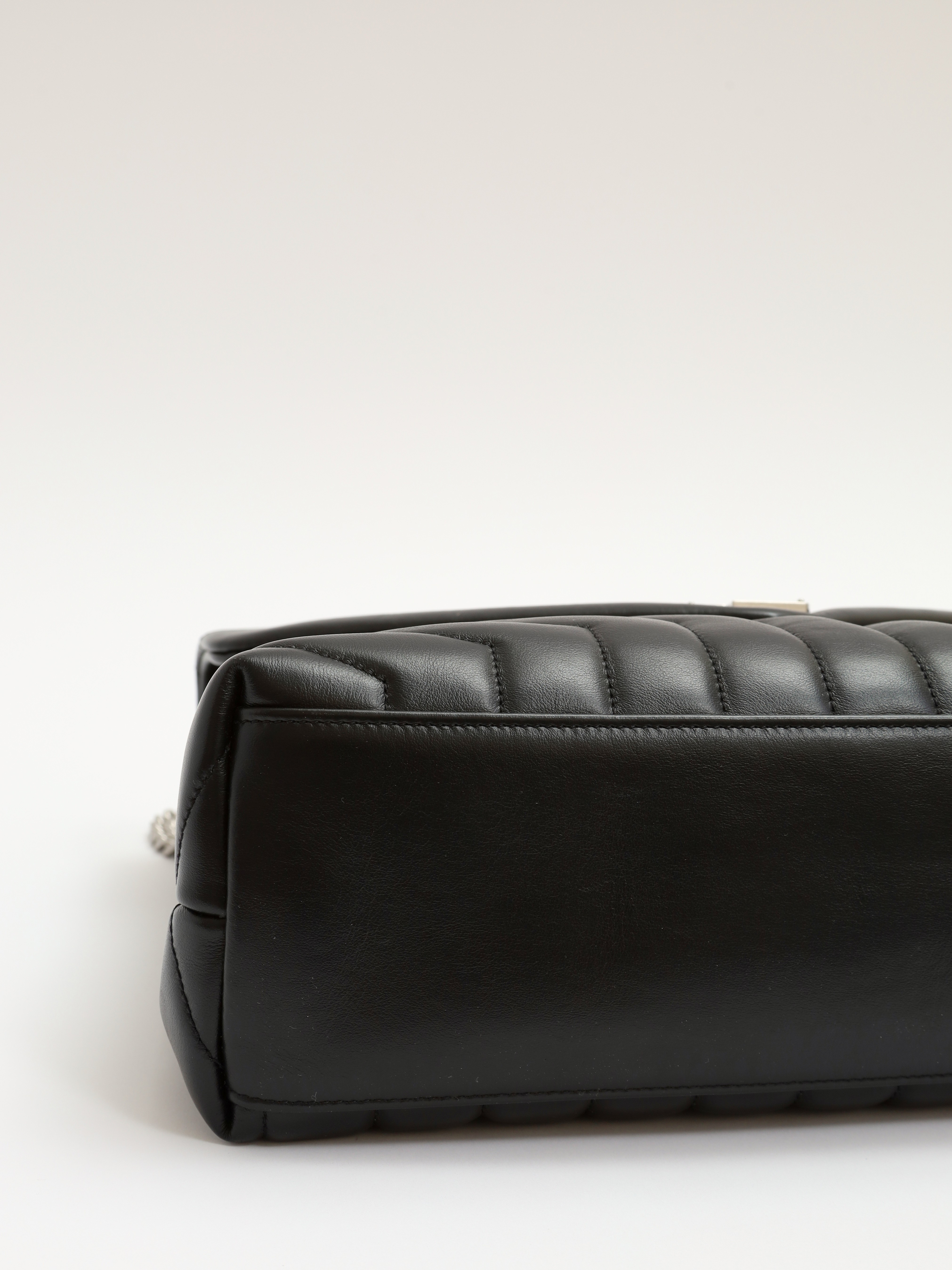 Сумки Saint Laurent Loulou изображение #9