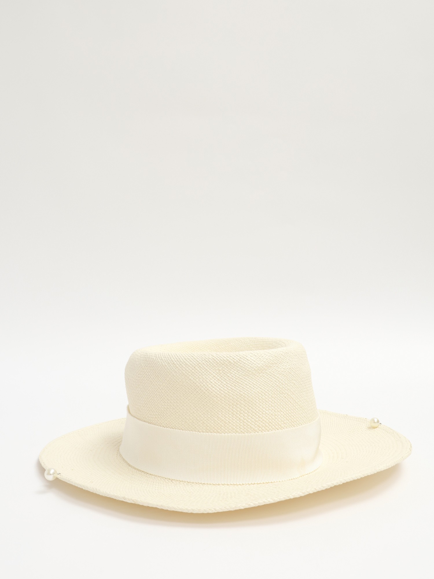 Ruslan Baginskiy Hat 3