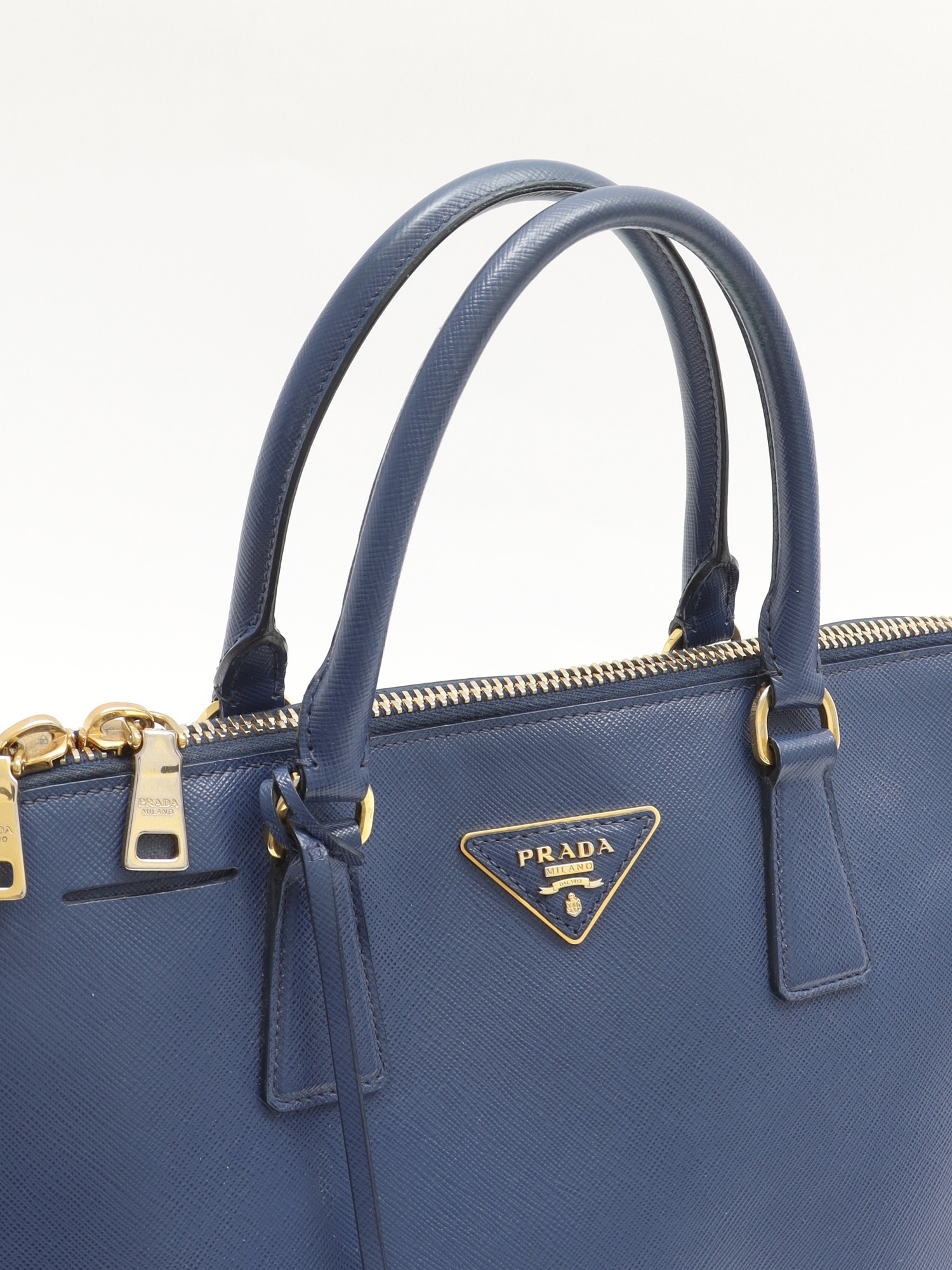 Prada Promenade  4