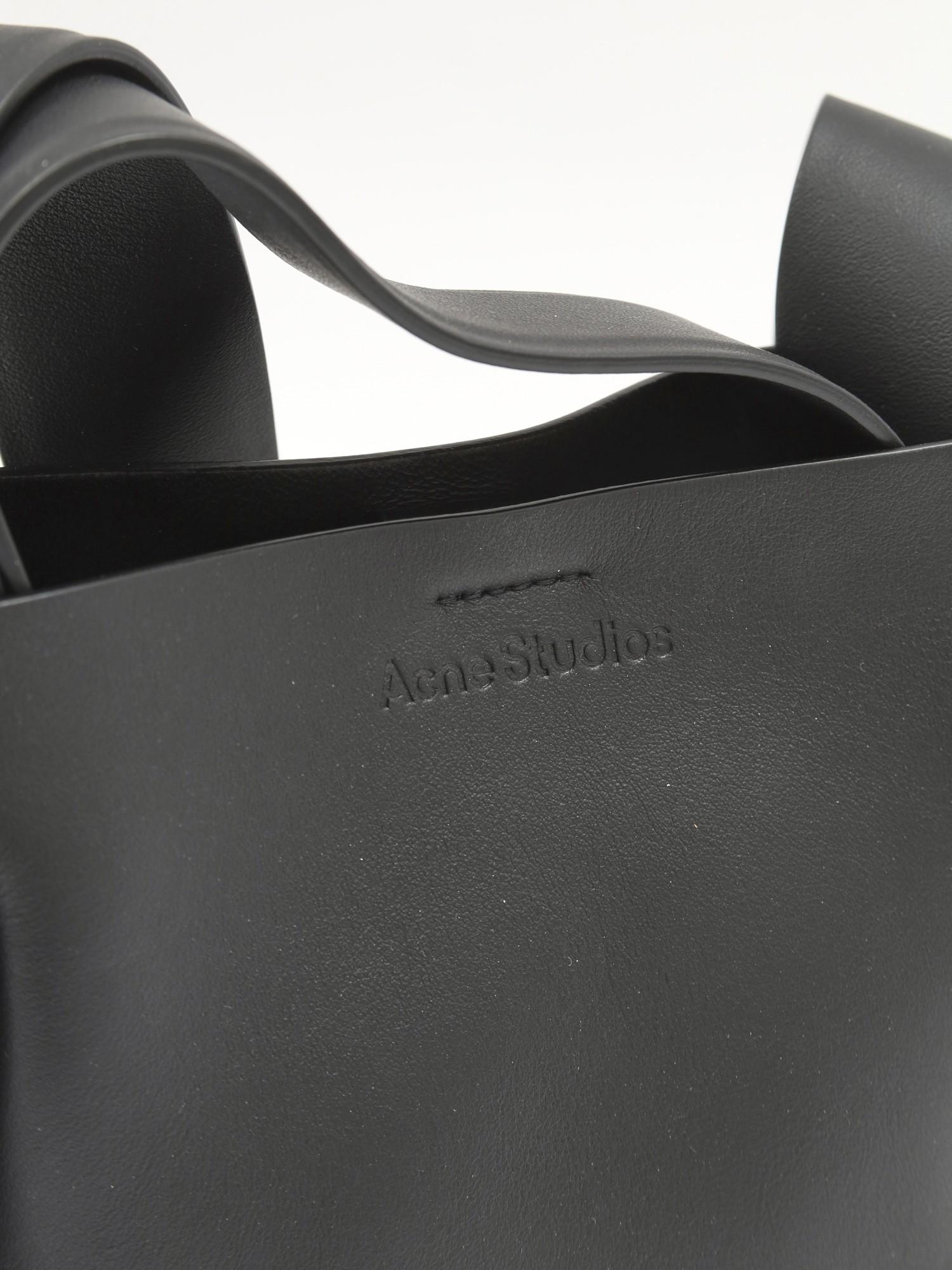 Acne Studios Musubi  5