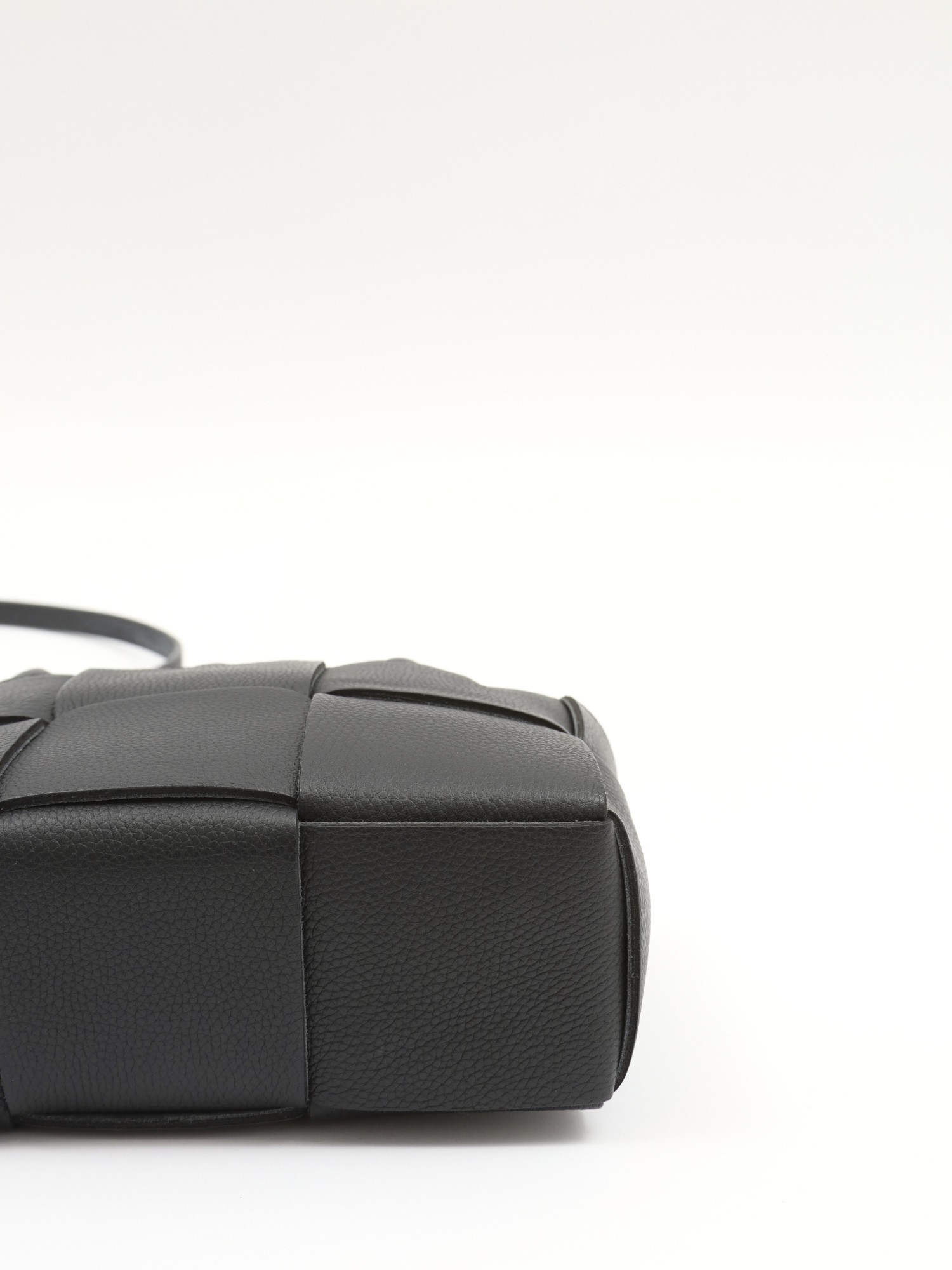 Bottega Veneta Arco 6