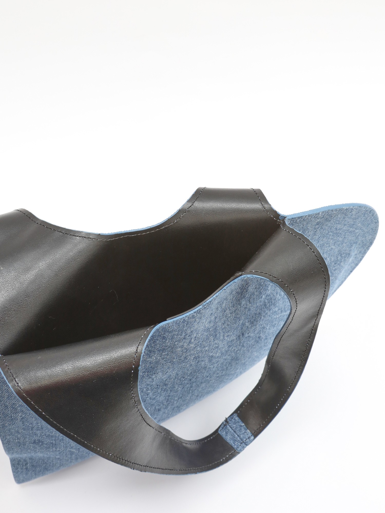 Coperni Heart 9