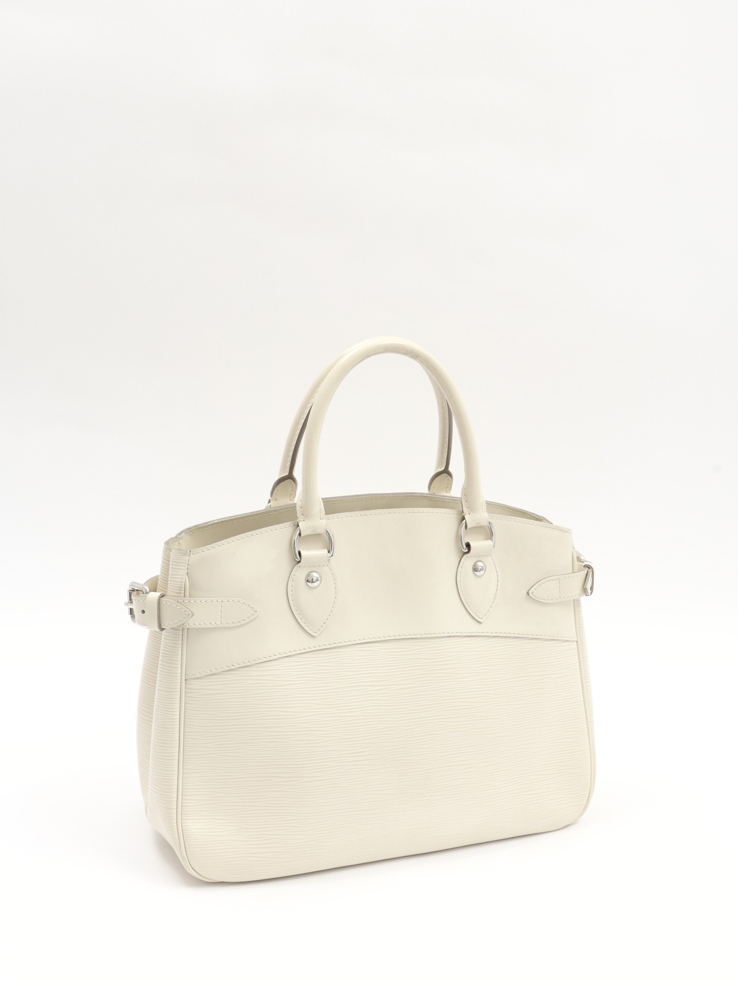 Louis Vuitton Passy 3