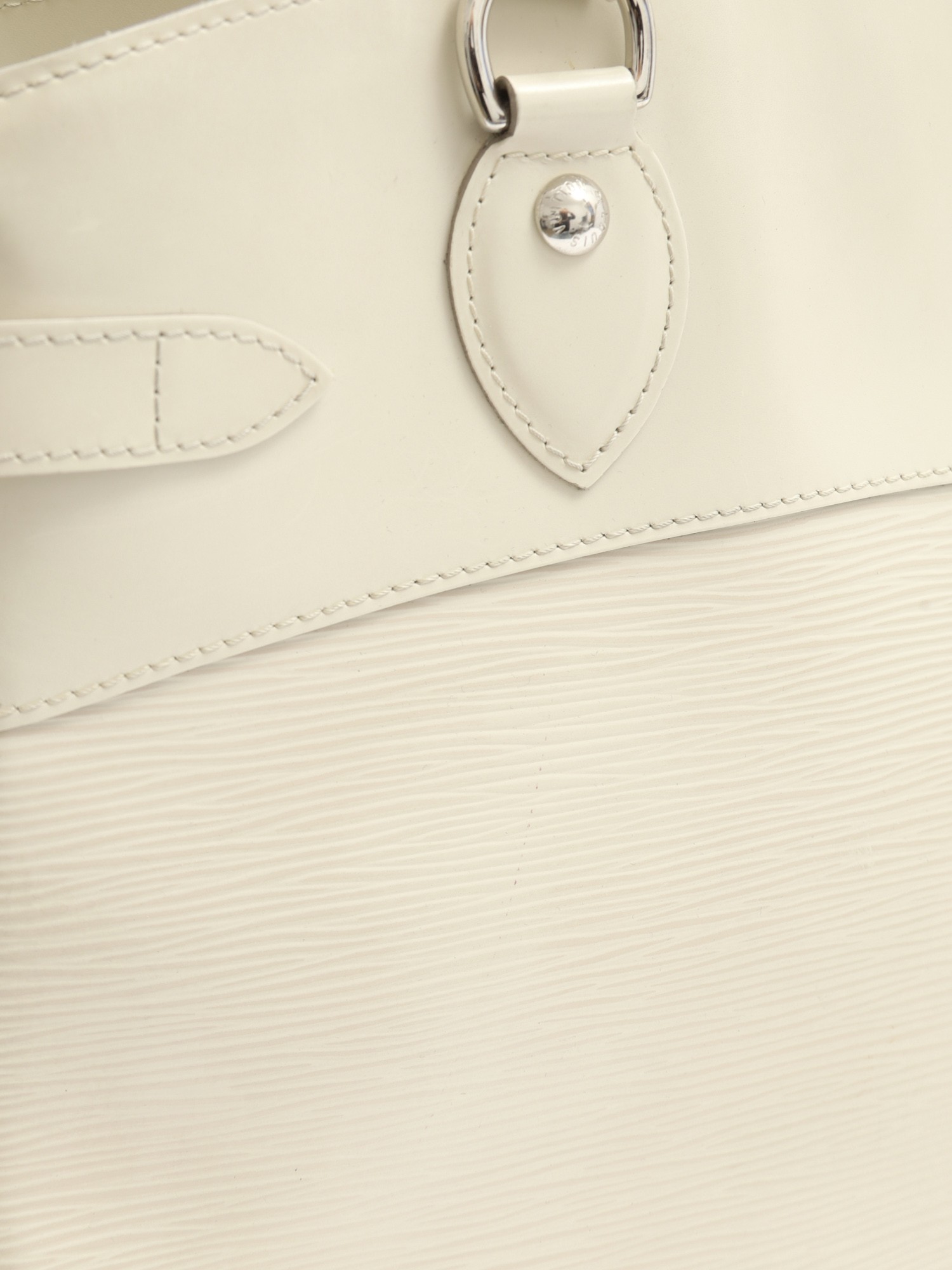 Louis Vuitton Passy 12