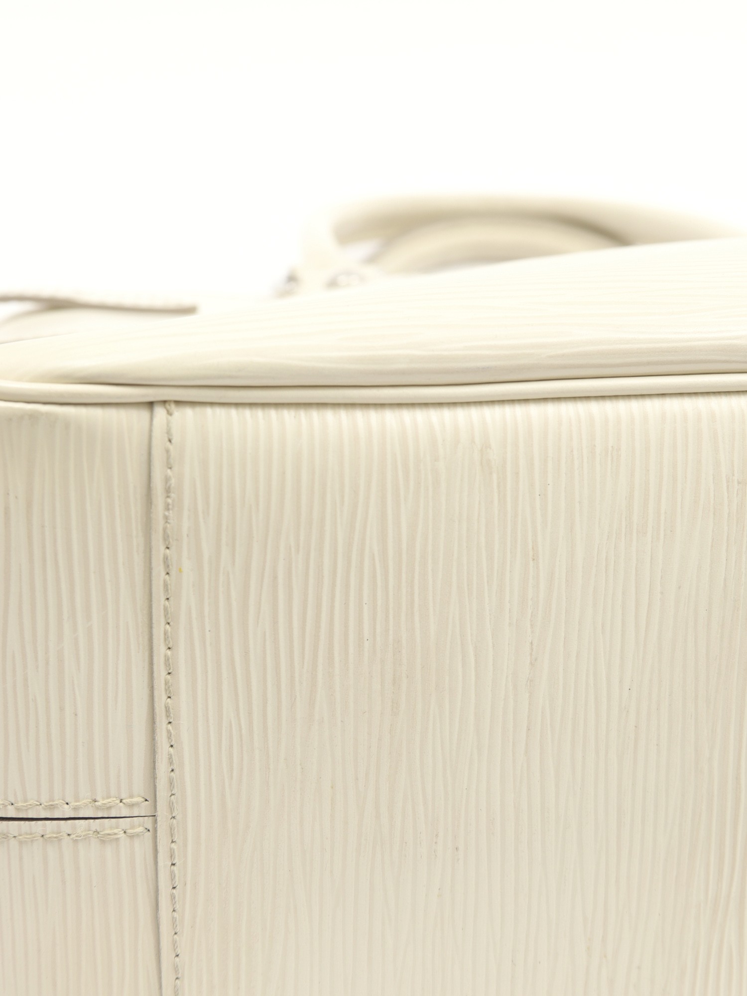 Louis Vuitton Passy 11