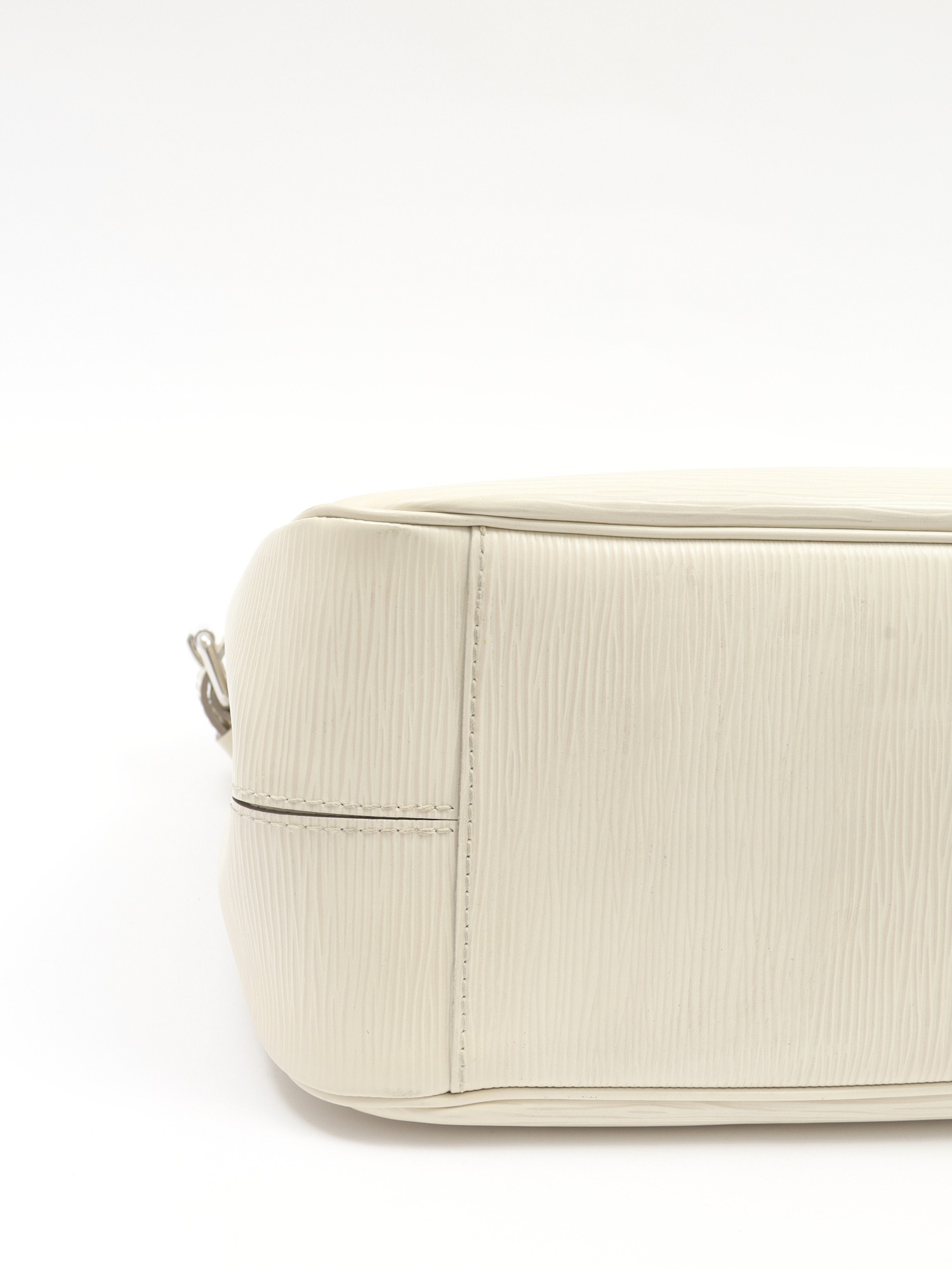 Louis Vuitton Passy 6