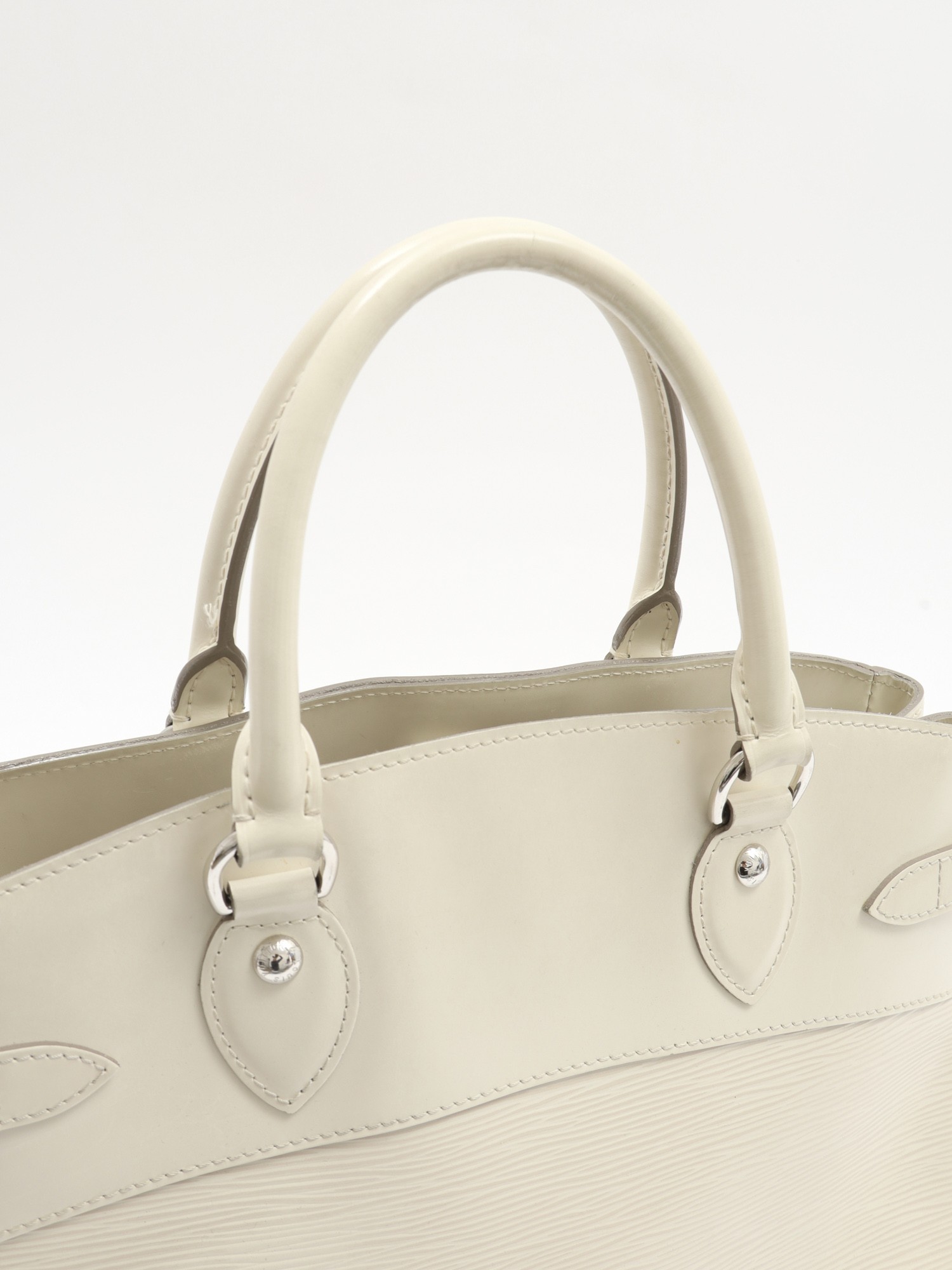 Louis Vuitton Passy 4