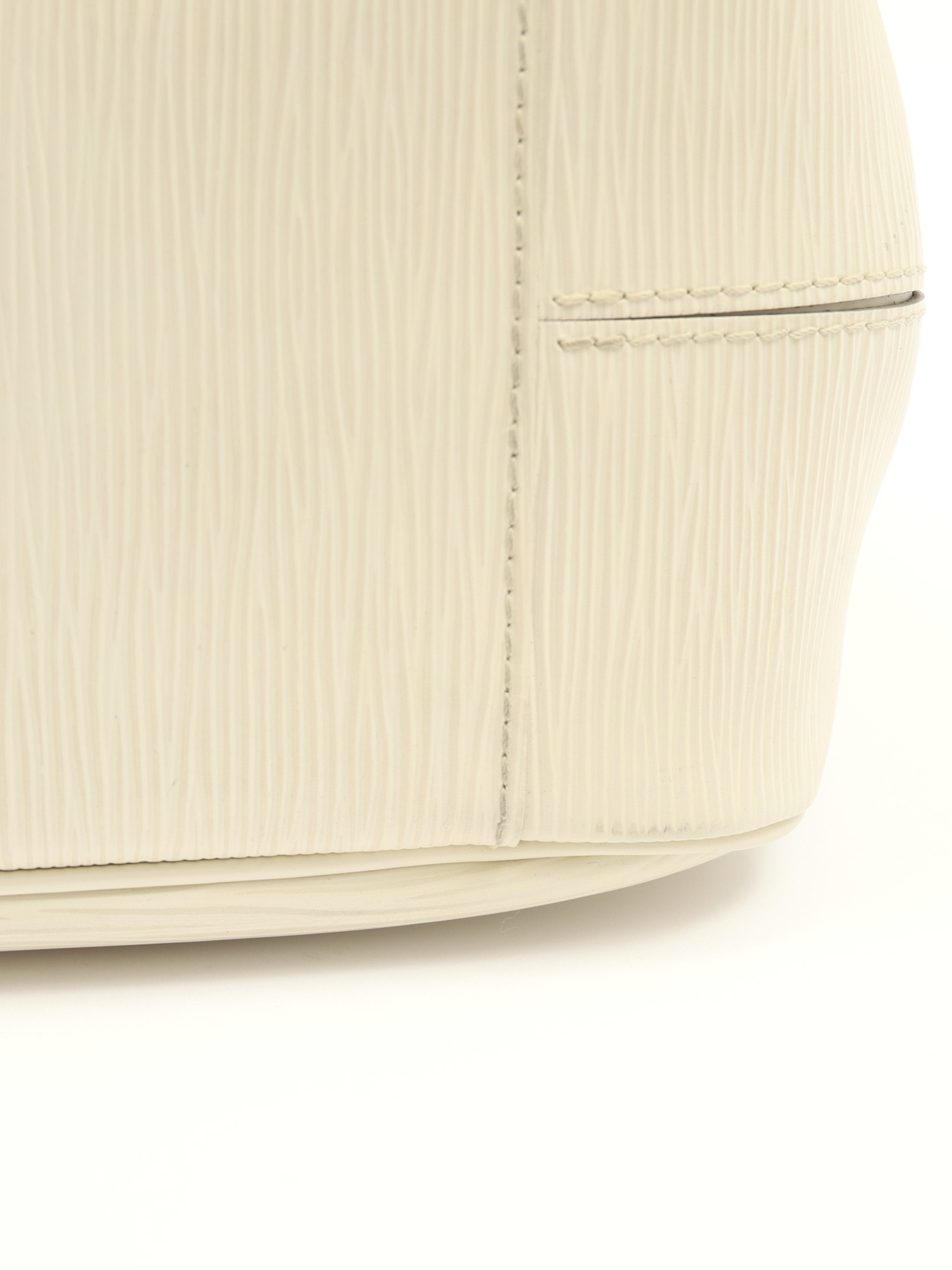 Louis Vuitton Passy 13