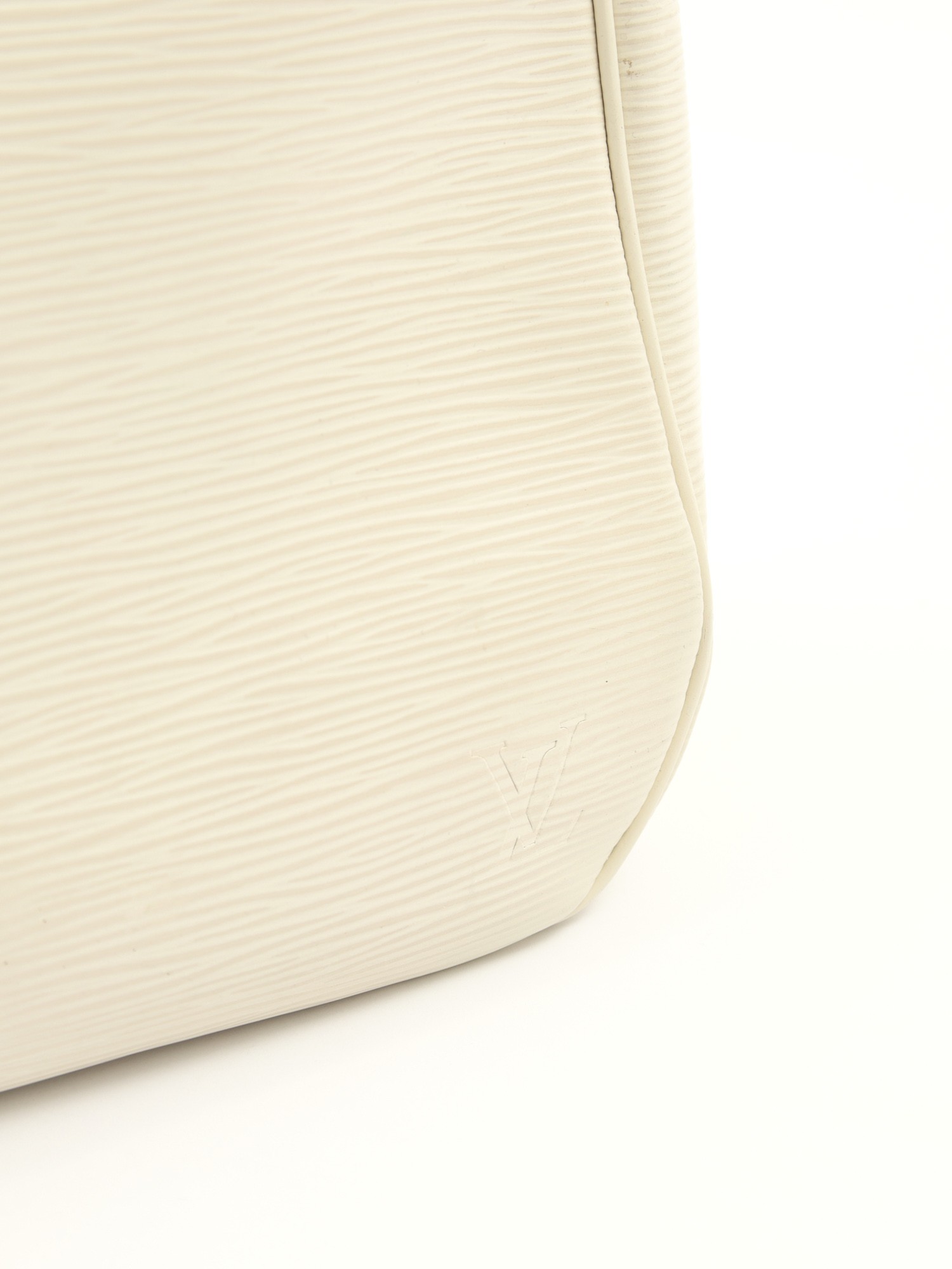 Louis Vuitton Passy 7