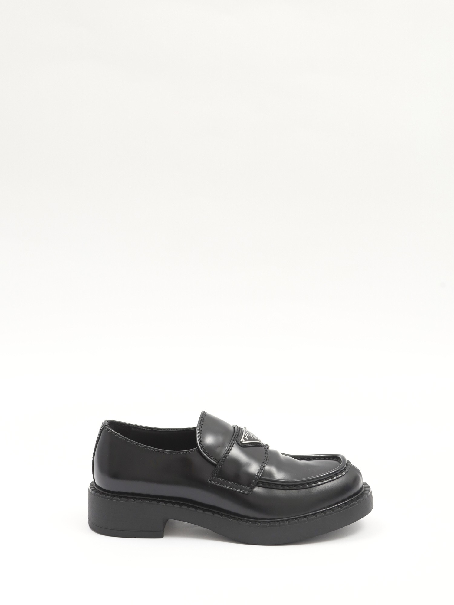 Prada 38