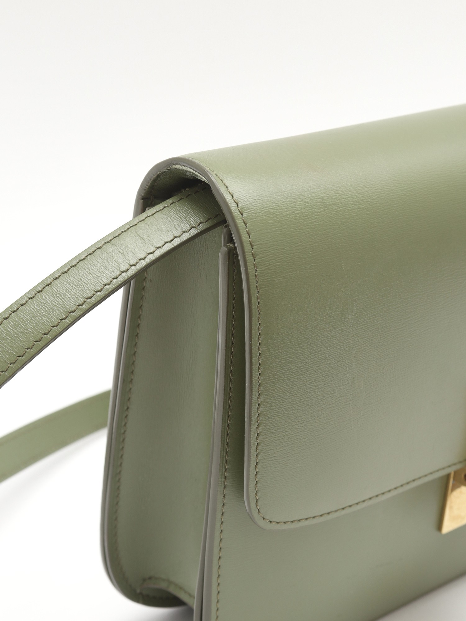 Celine Classic  11