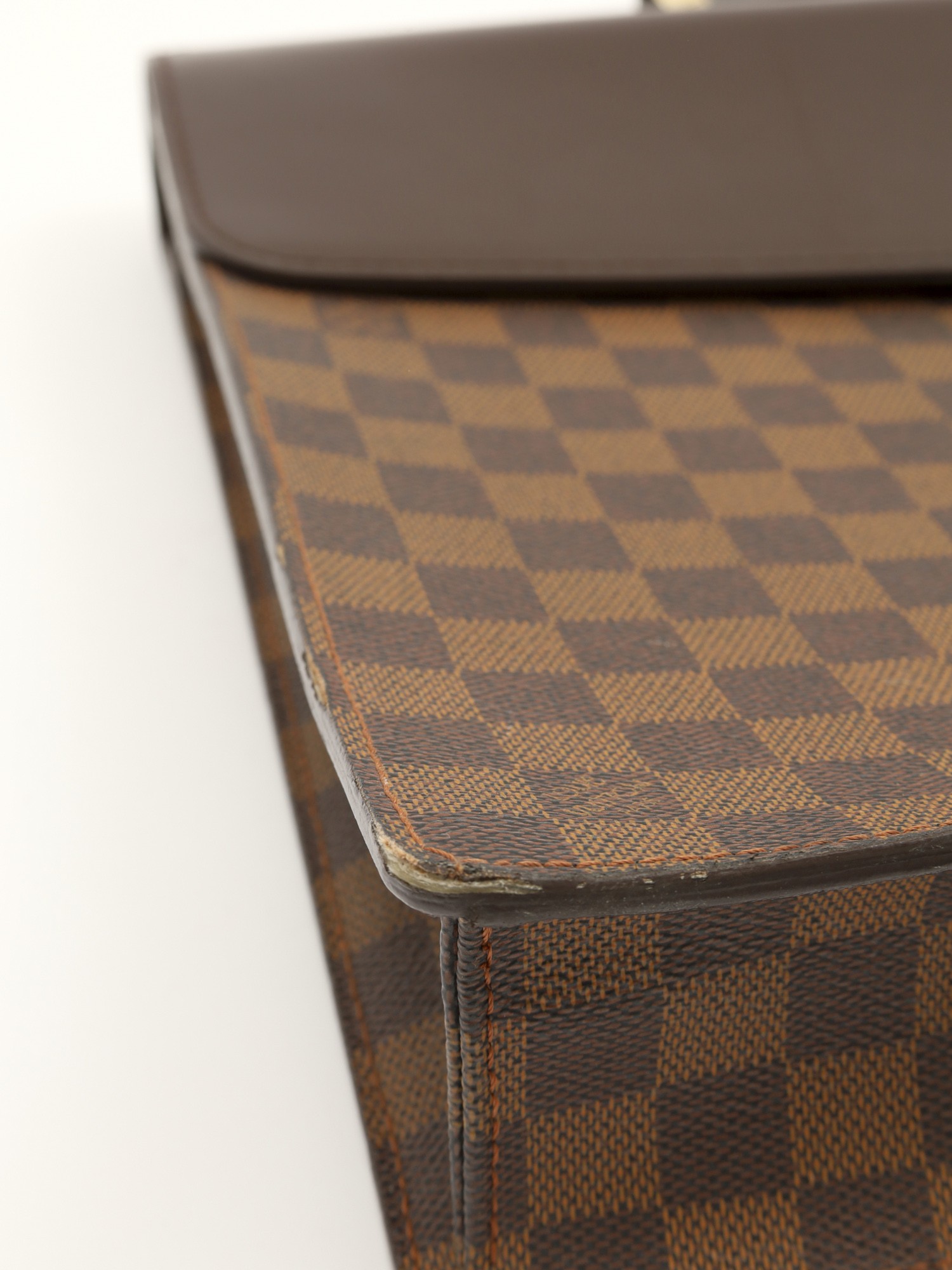 Louis Vuitton Altona 8