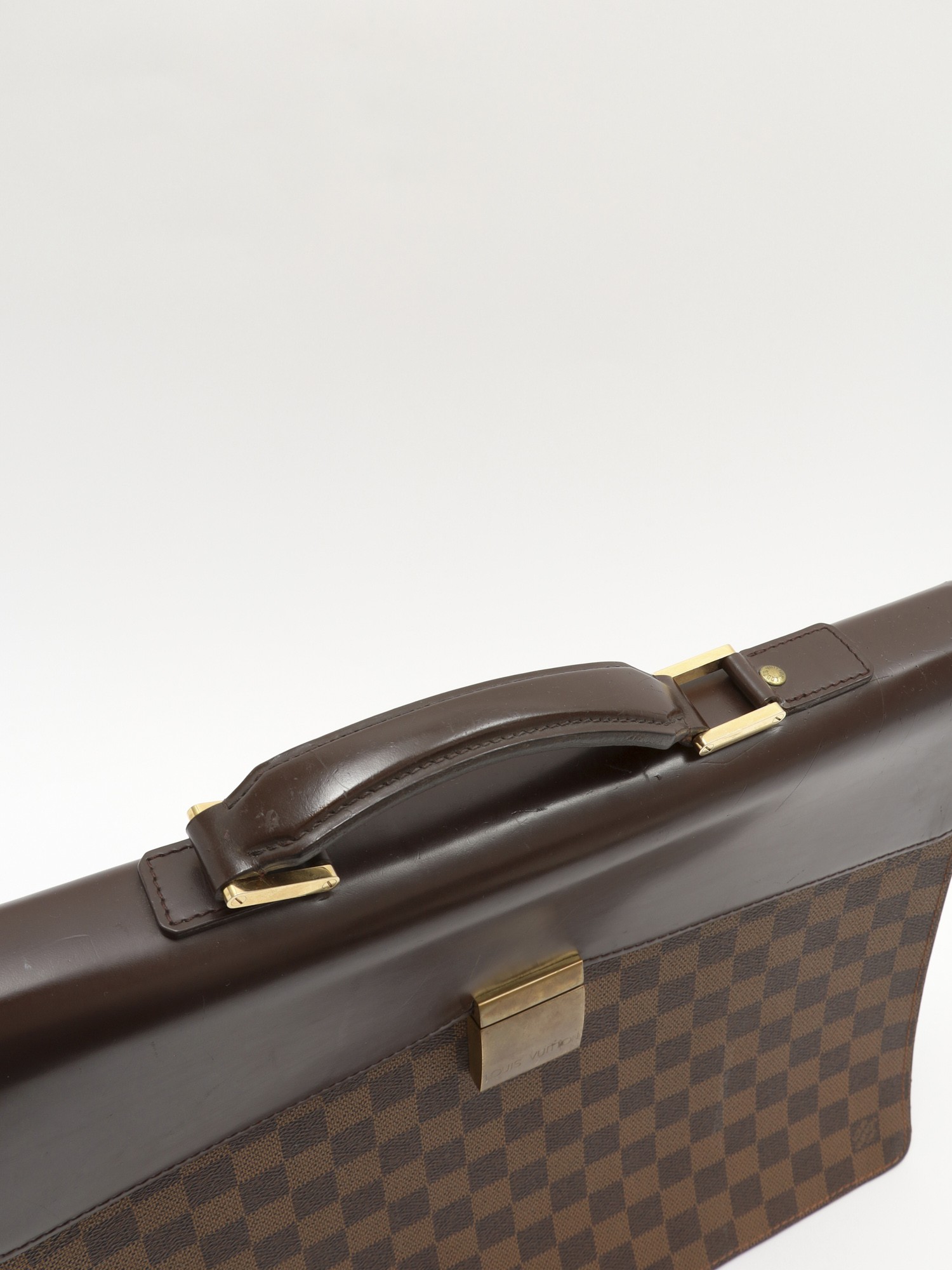 Louis Vuitton Altona 4