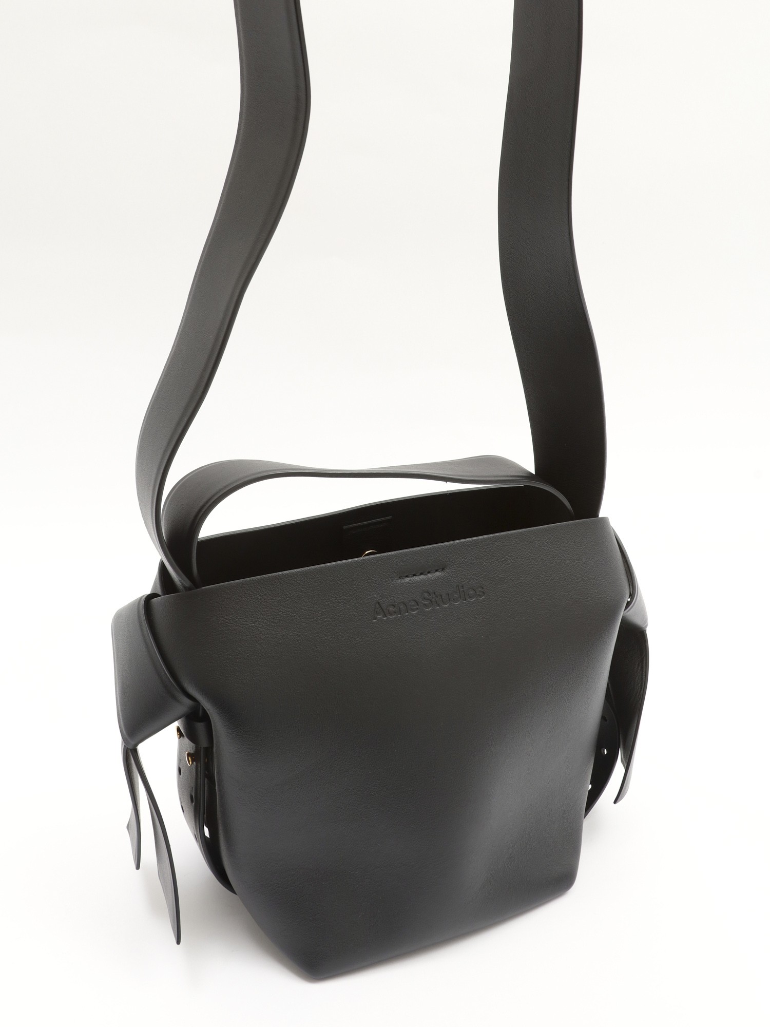 Acne Studios Musubi  5