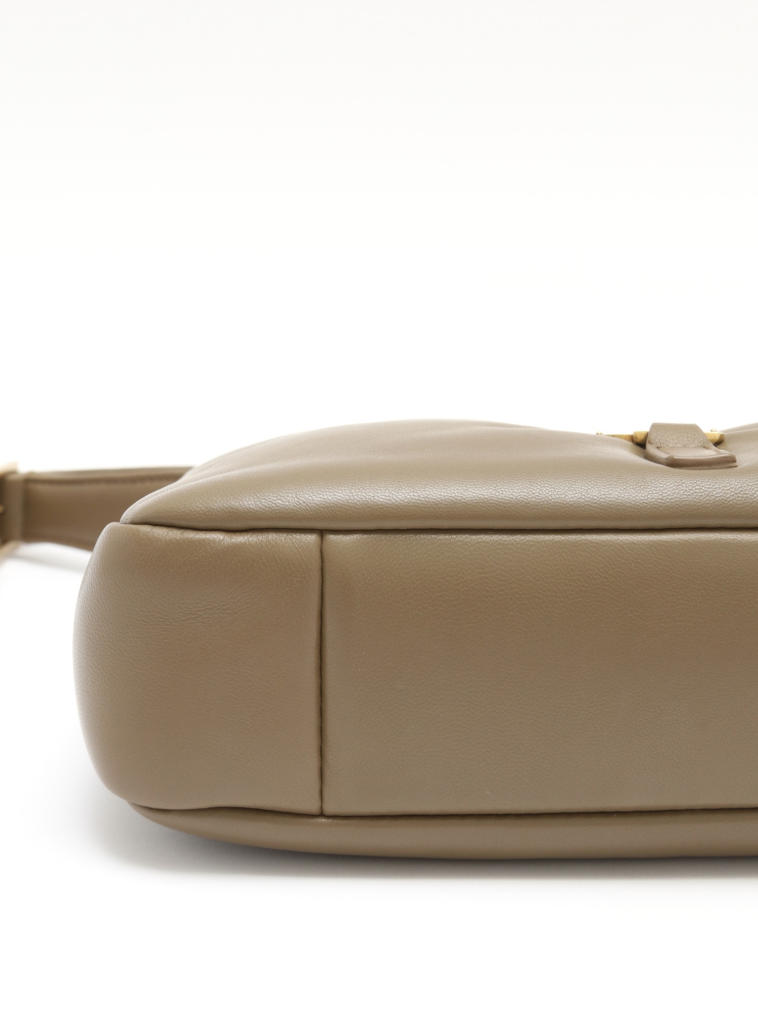 Saint Laurent Le 5 a 7  6