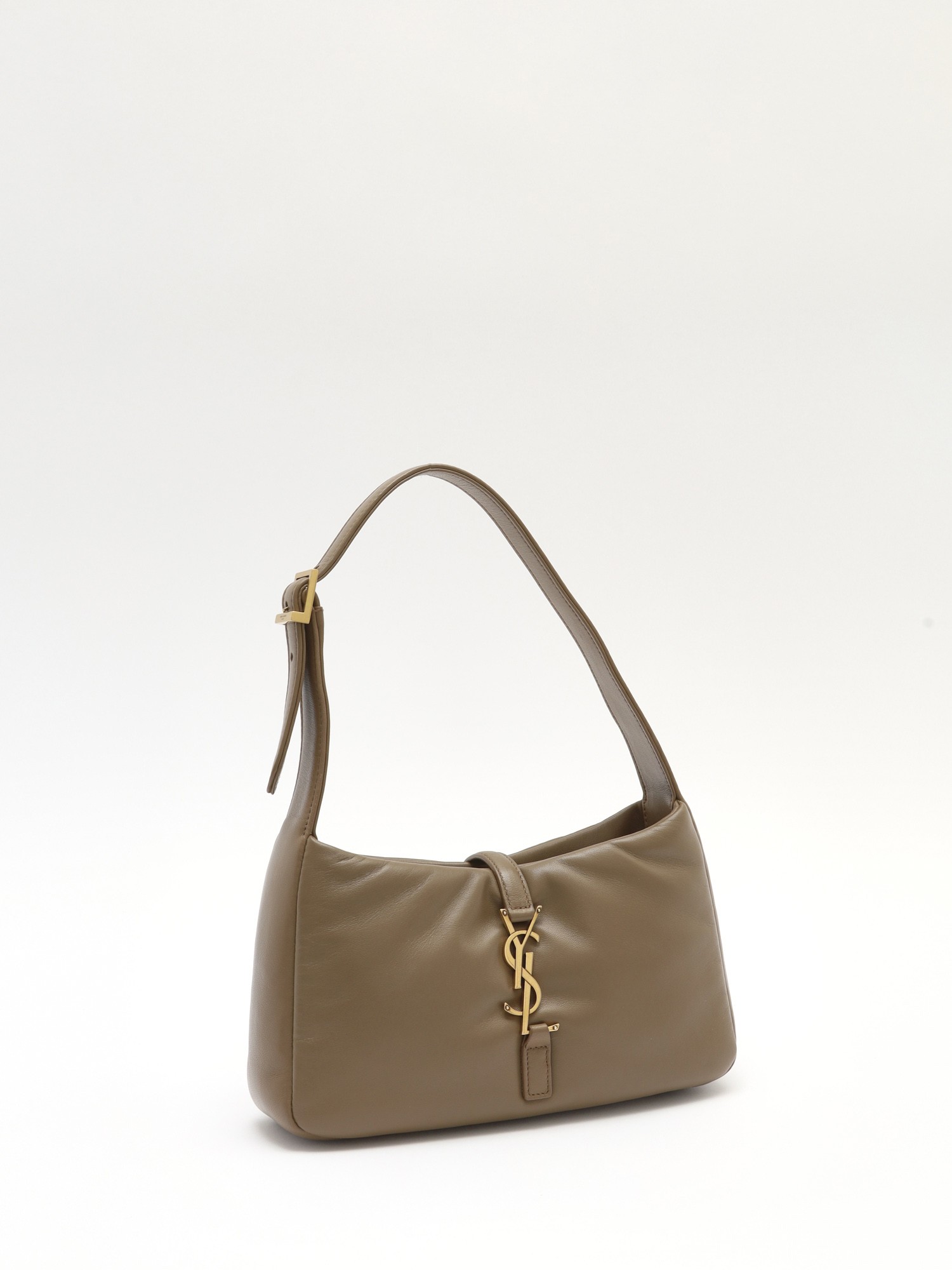 Saint Laurent Le 5 a 7  2