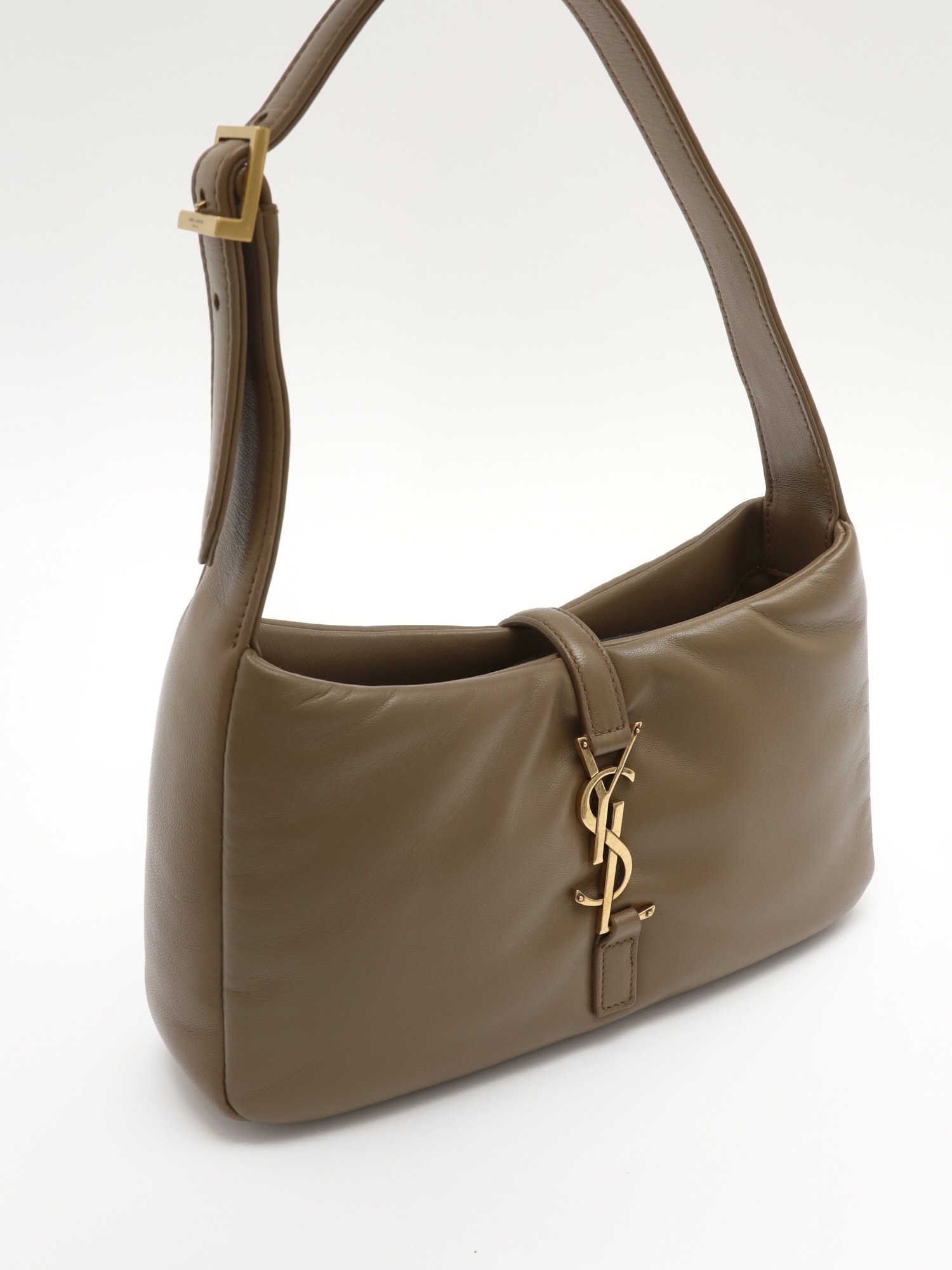 Saint Laurent Le 5 a 7  4