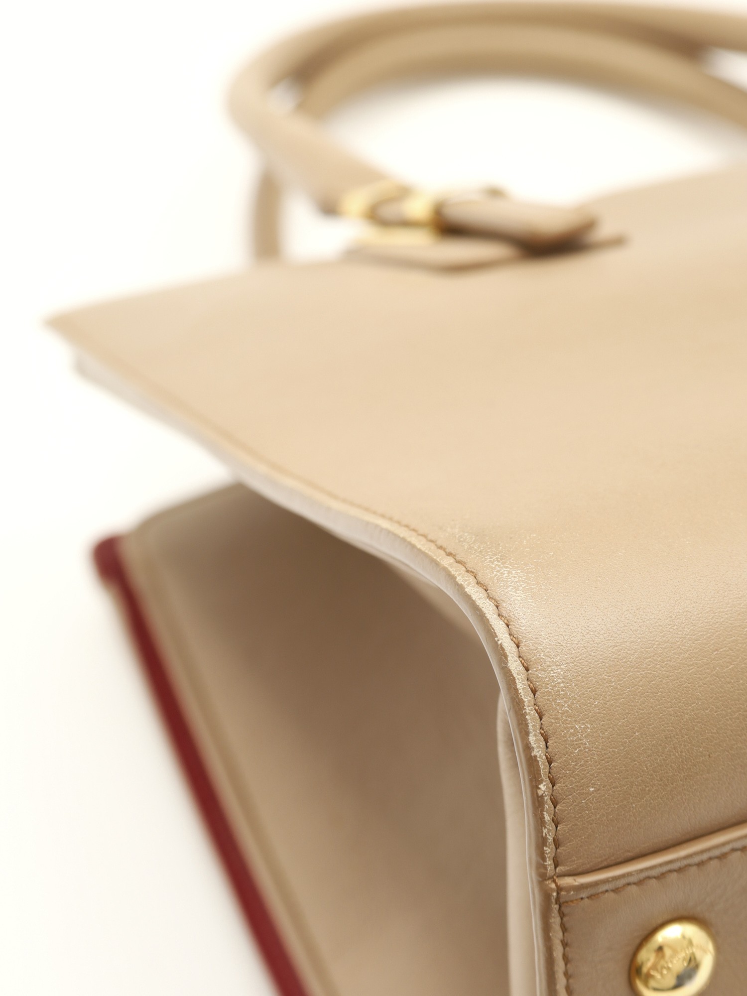 Salvatore Ferragamo Leather Bag 12