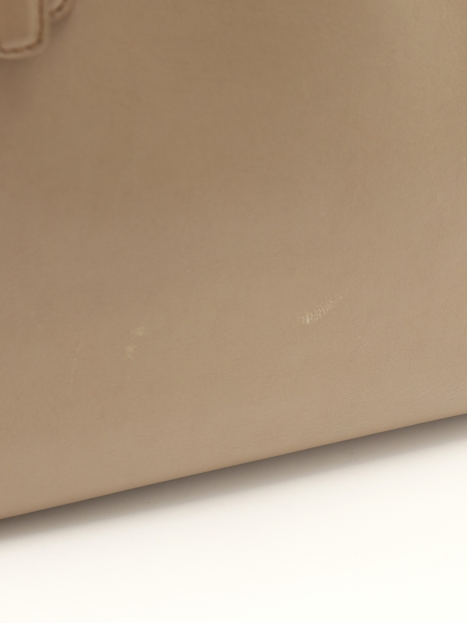 Salvatore Ferragamo Leather Bag 7