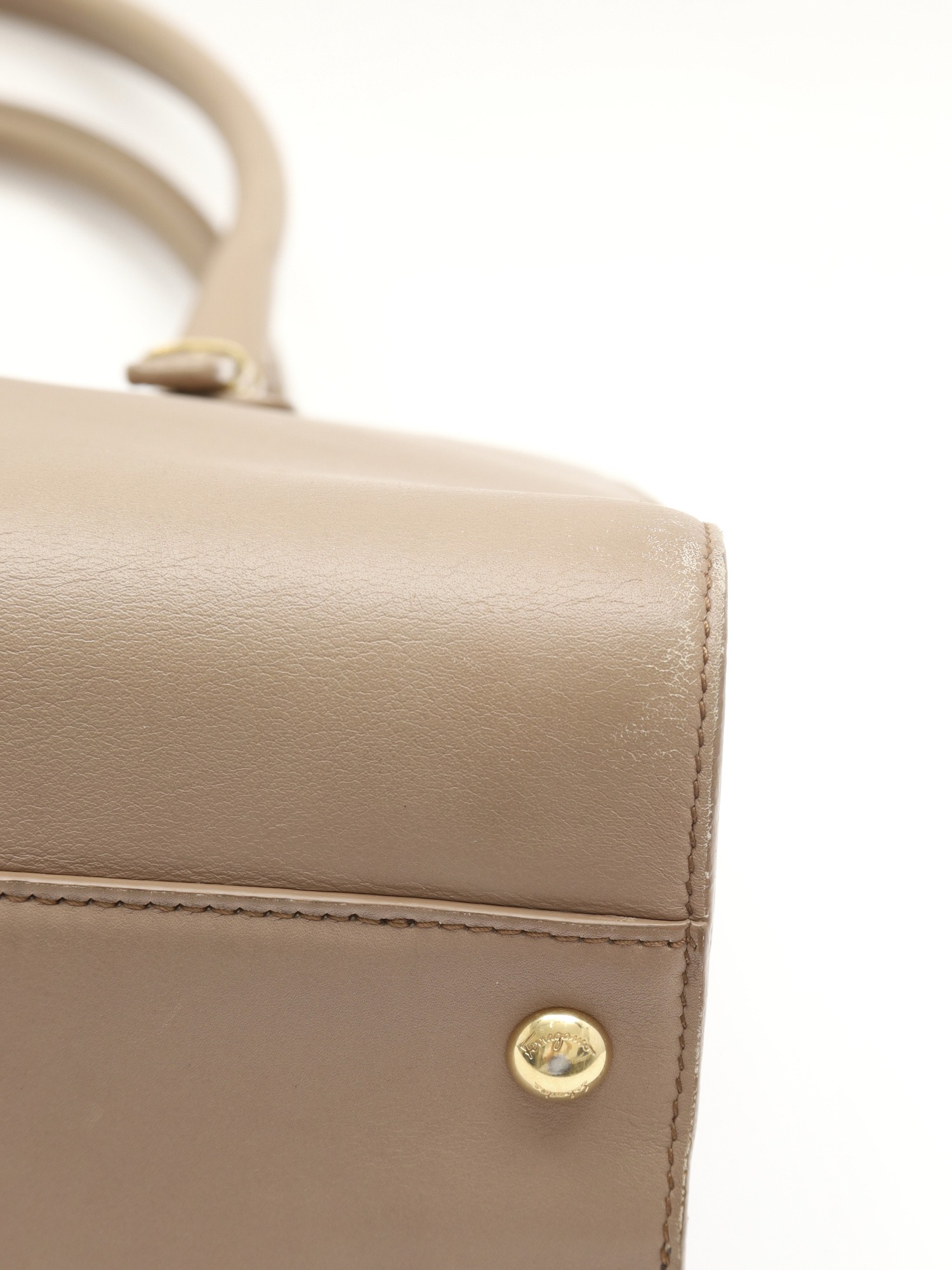 Salvatore Ferragamo Leather Bag 11