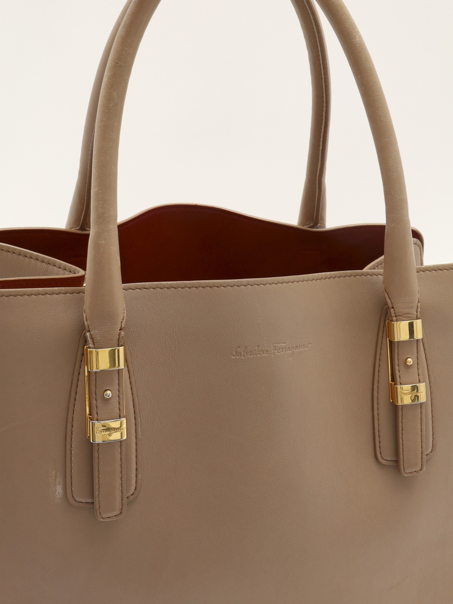 Salvatore Ferragamo Leather Bag 4