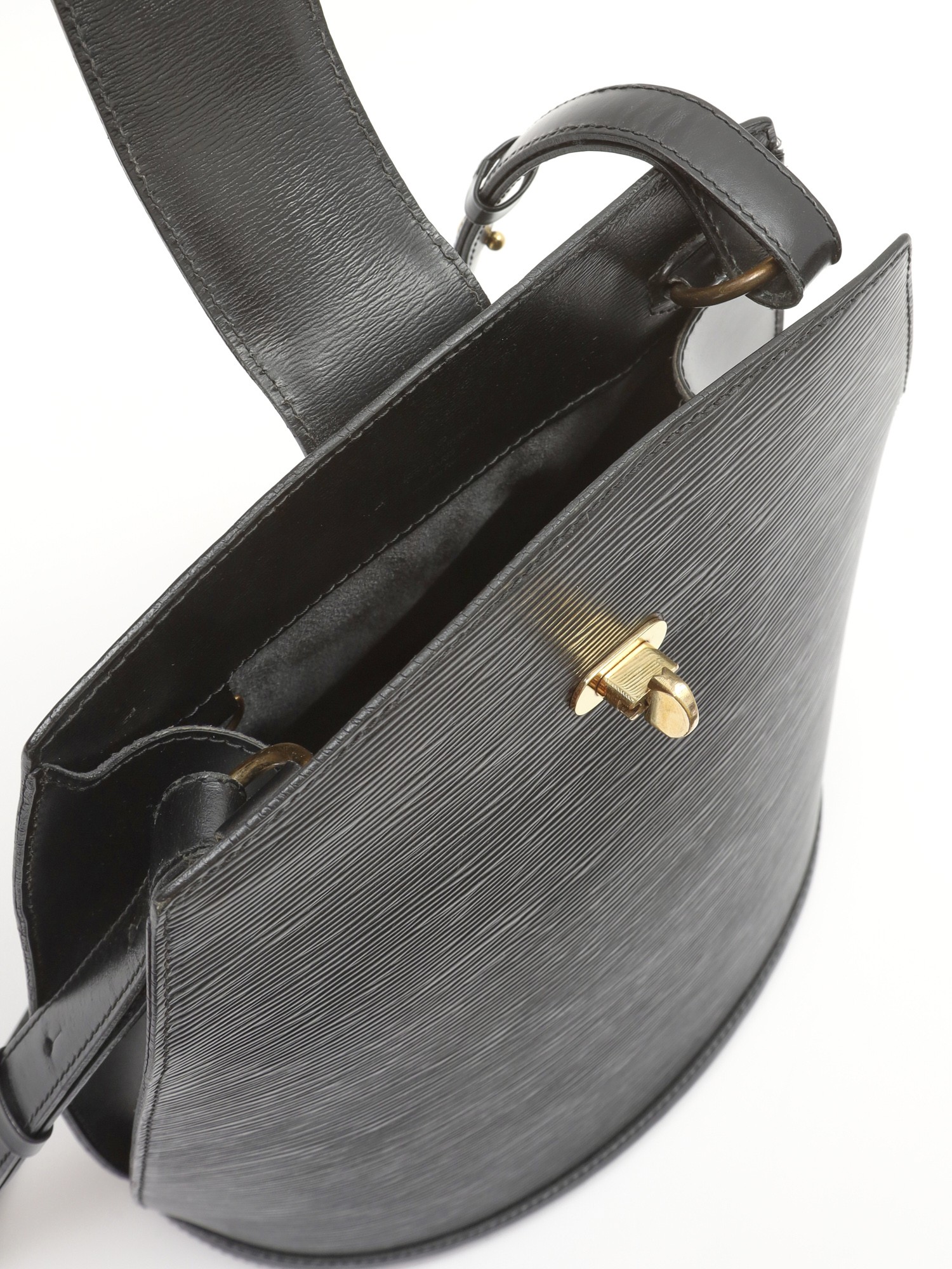 Louis Vuitton Cluny 8