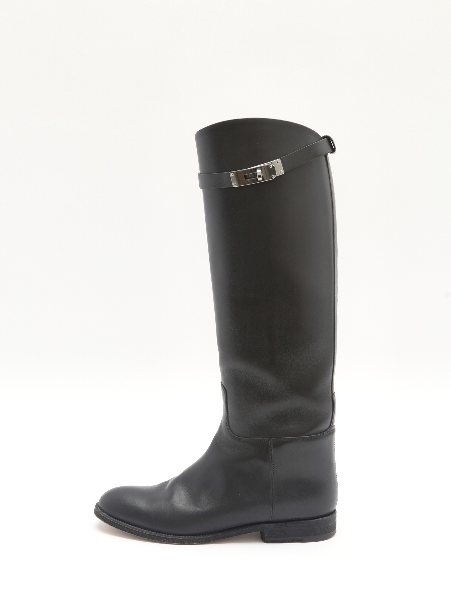 Hermes  38 2