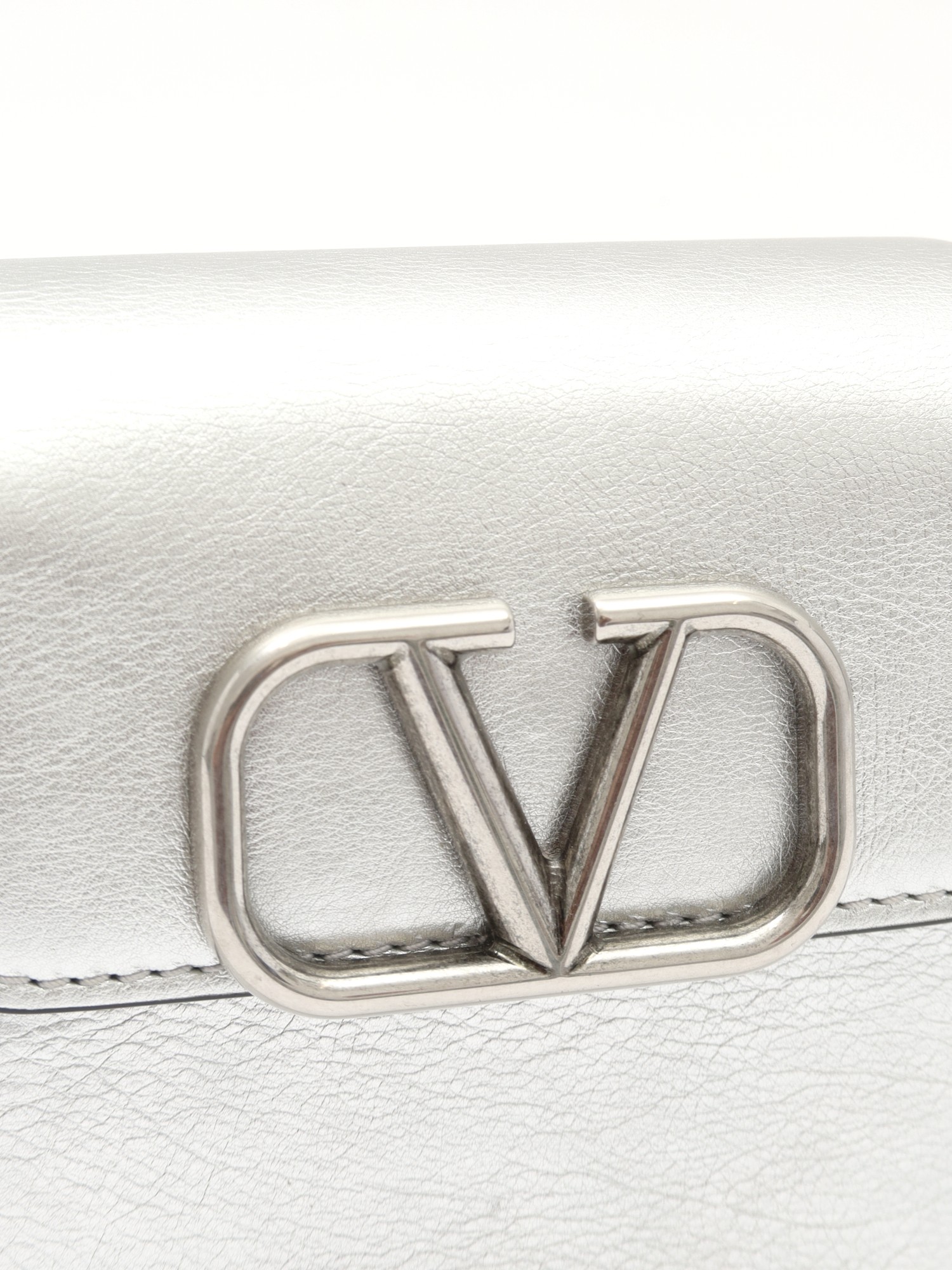 Valentino V Logo 8