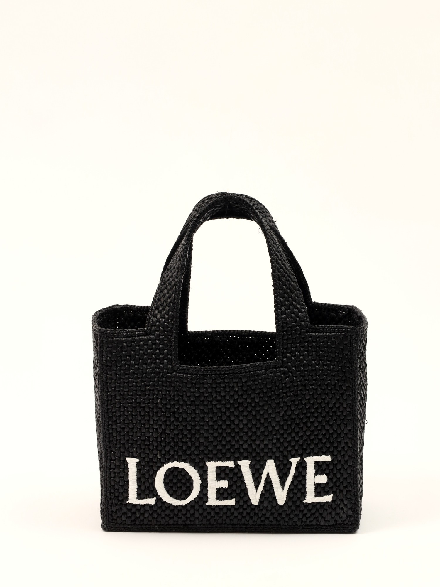 Loewe Font 0