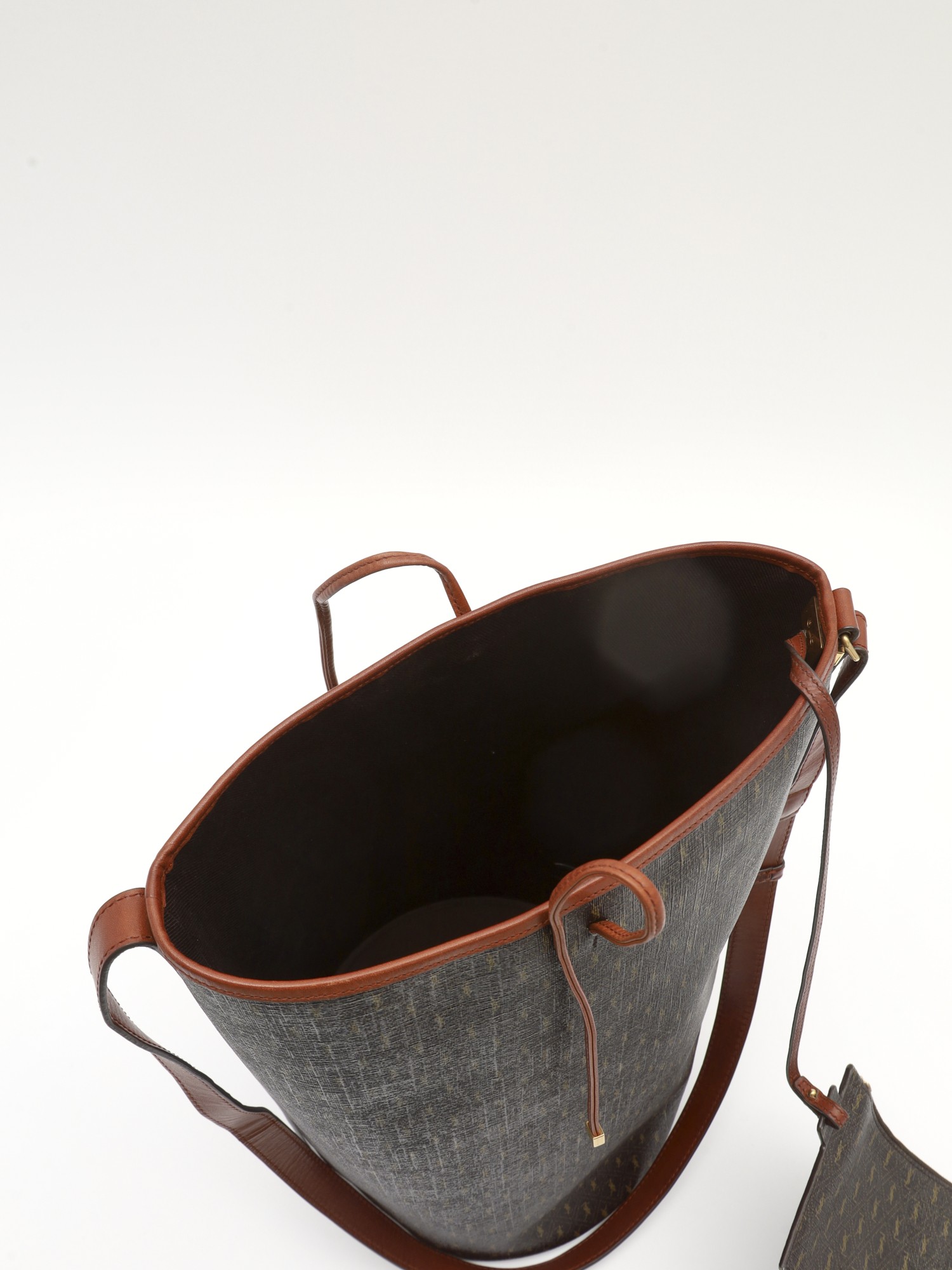 Saint Laurent Leather Bag  8