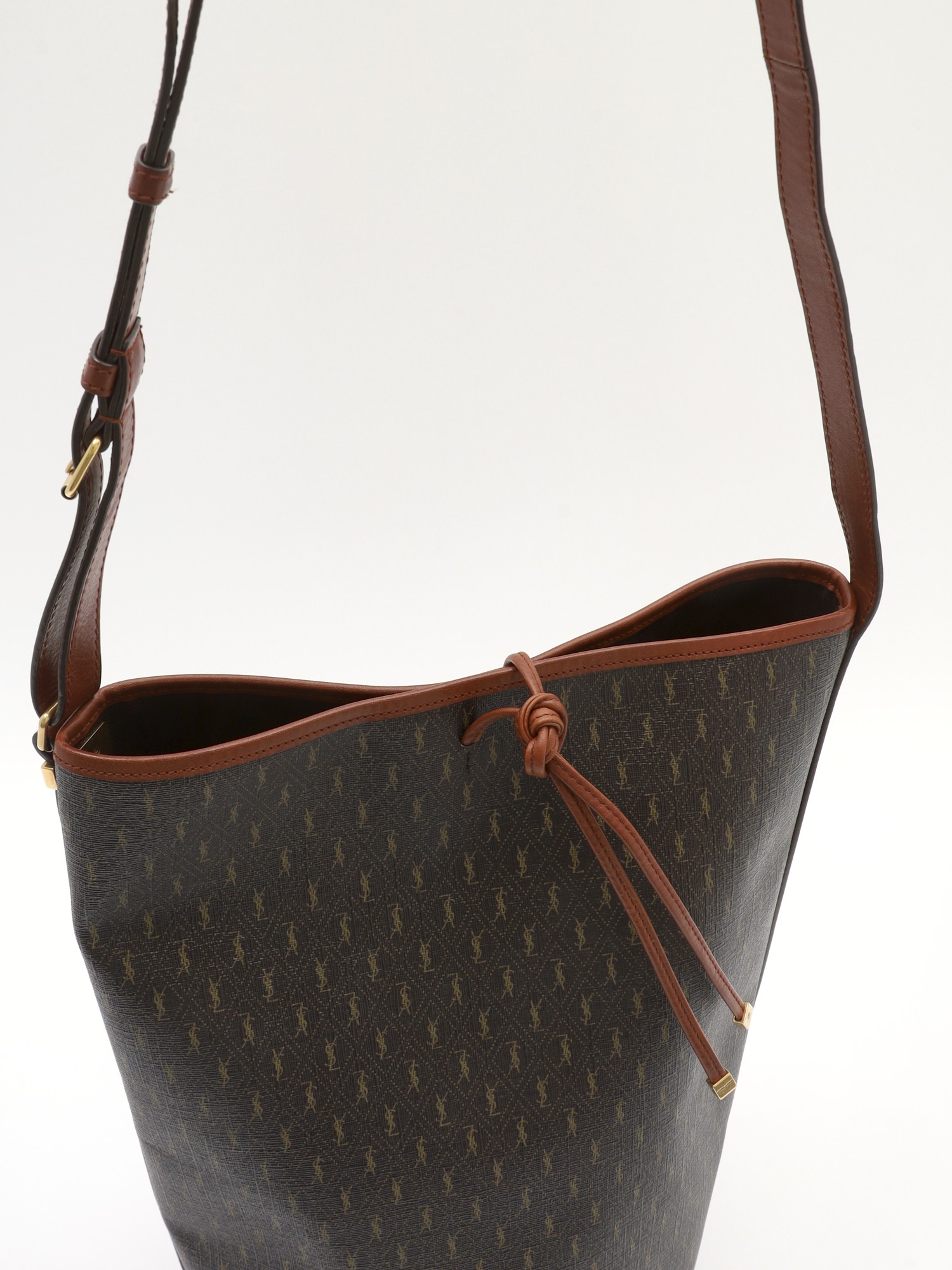 Saint Laurent Leather Bag  4